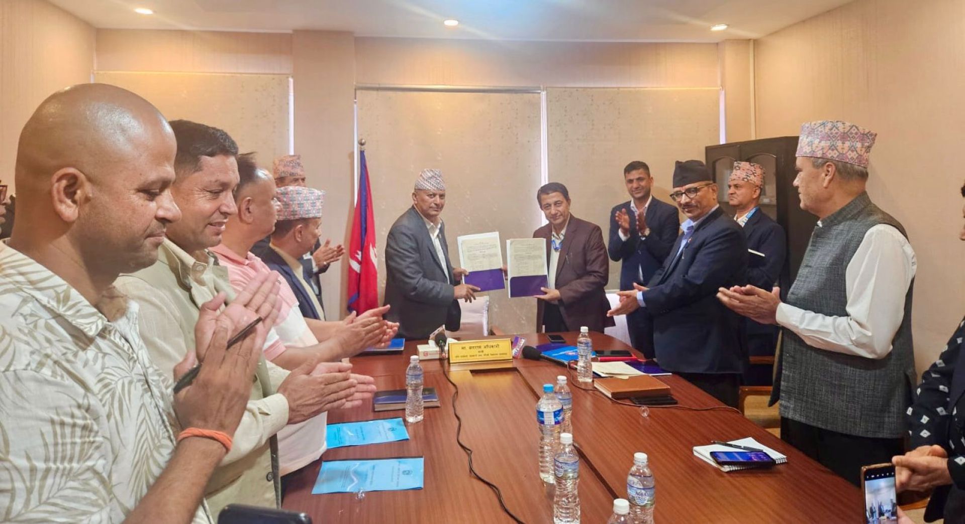 भूमि र सहकारीमा नतिजा दिने गरी काम गर्न मन्त्री अधिकारीको निर्देशन