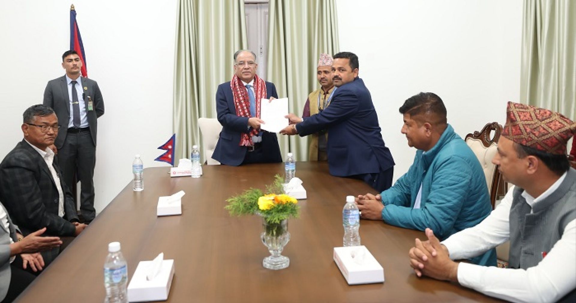 स्थानीयवासीलाई  प्रधानमन्त्रीको आश्वासन, बुढीगण्डकी आयोजना अब अगाडि बढ्छ