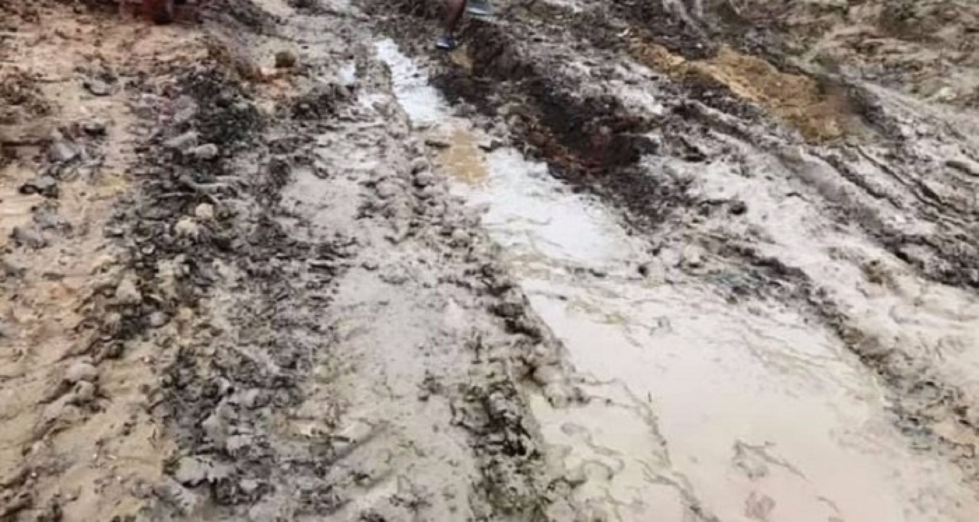 सडक मर्मत नहुँदा सर्वसाधारणलाई सास्ती