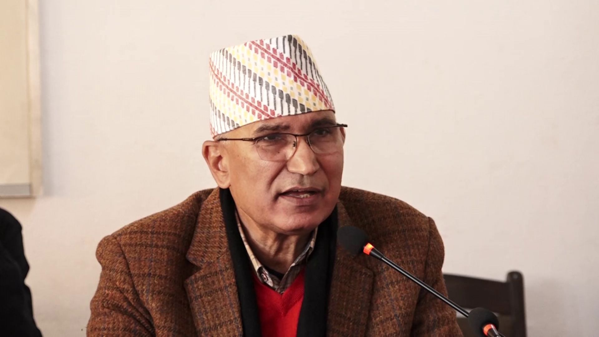 बैंकरलाई अर्थमन्त्रीको ढाडस: विश्वास बोकेर फर्किनुस्, सरकारसँगै छ