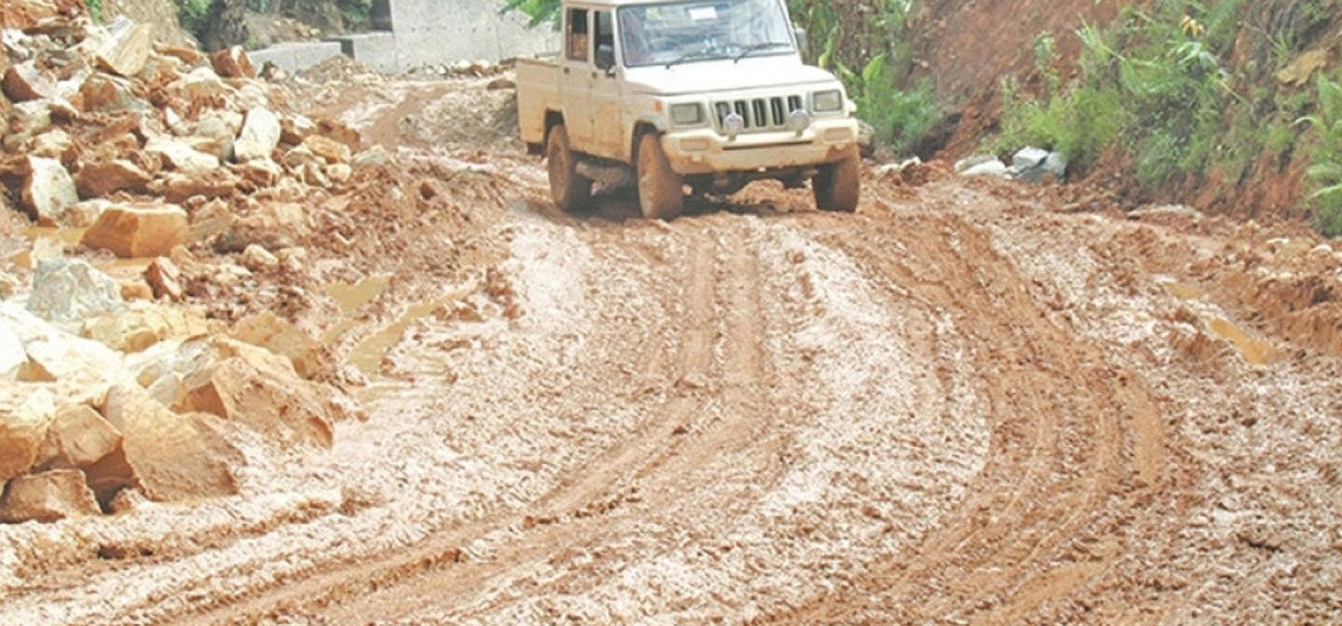 ट्रयाक खुलेको ३३ वर्षमा पनि पूरा भएन भानुमार्ग