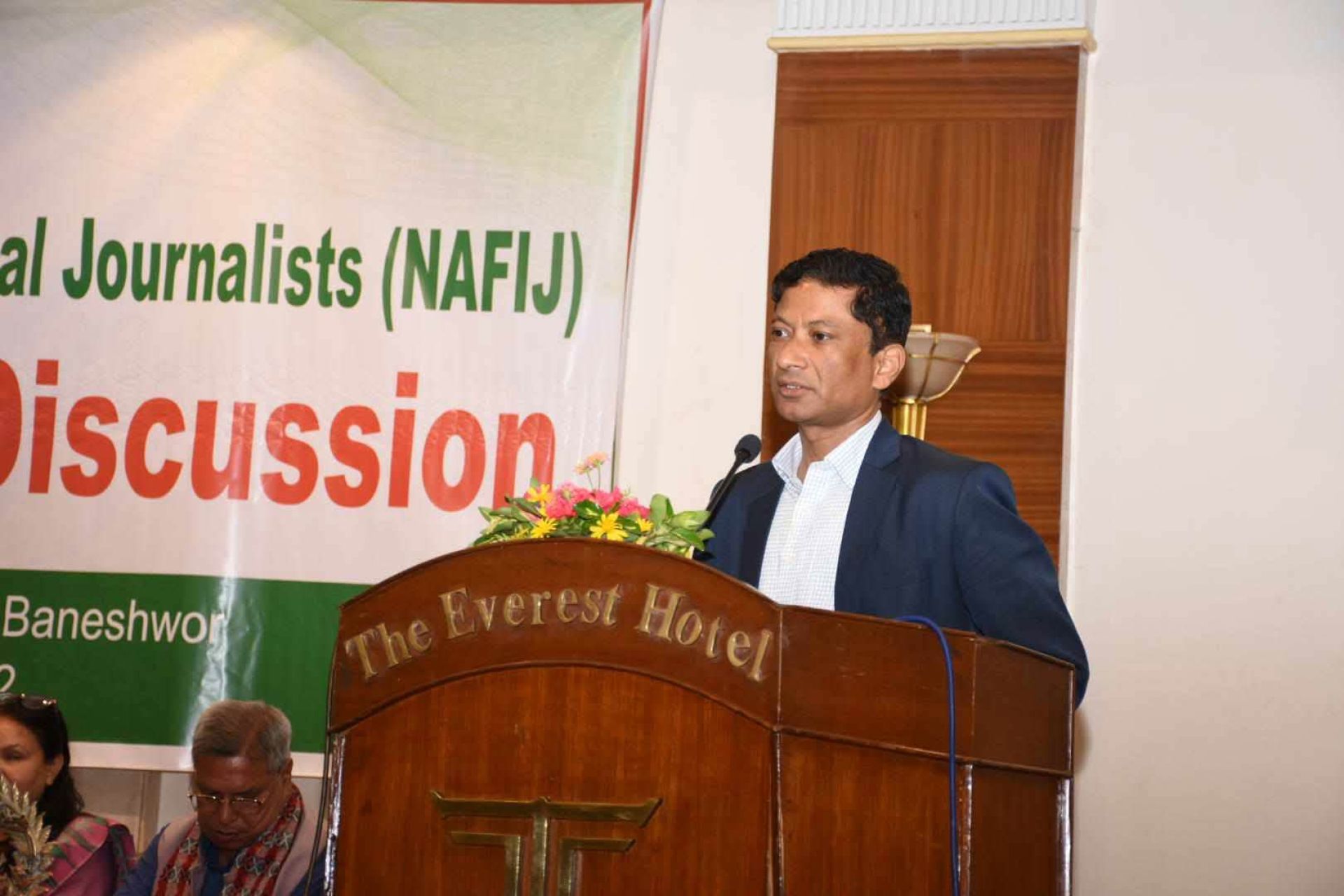 दुई ठुला पार्टी मिलेर बनेको सरकारले पोलिसी डिपार्चर गर्न सकेन: डा पौडेल