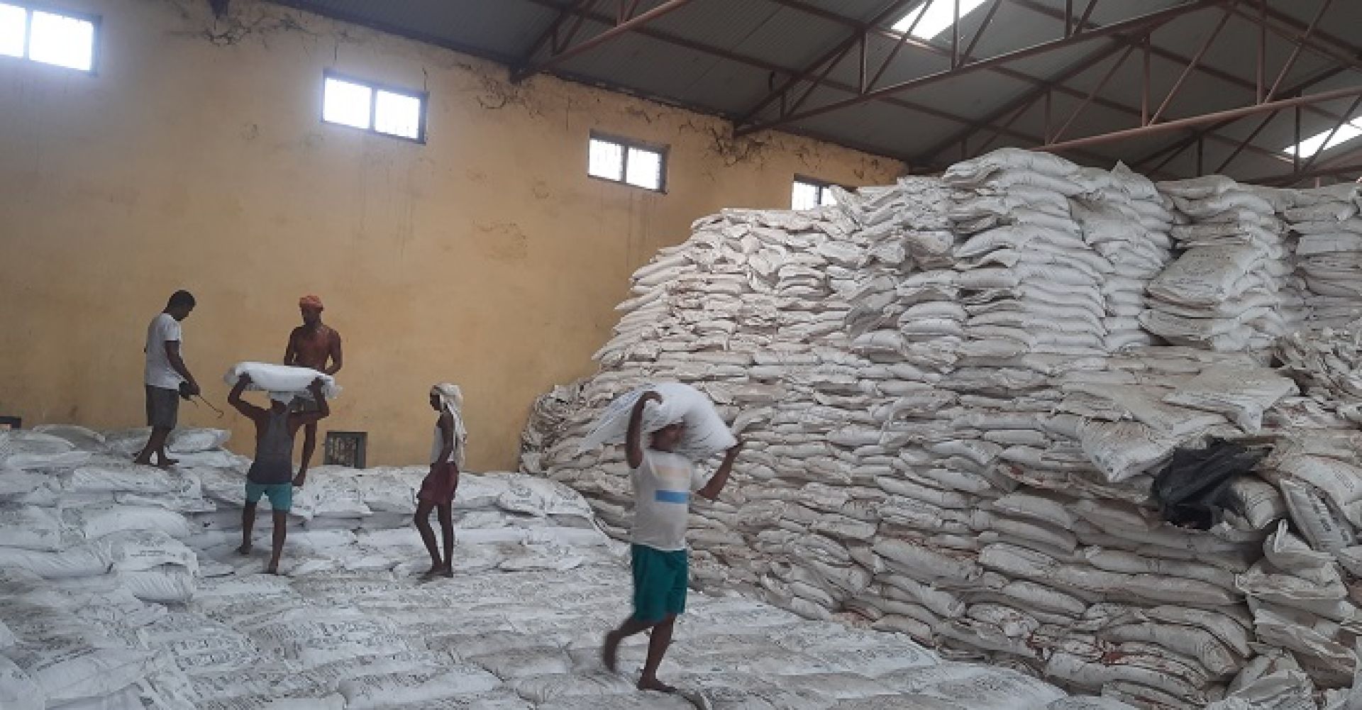 मधेस प्रदेशमा रासायनिक मलको अभाव नहुने,अनुदानको मलको कोटा बढाउनुपर्छः महासंघ