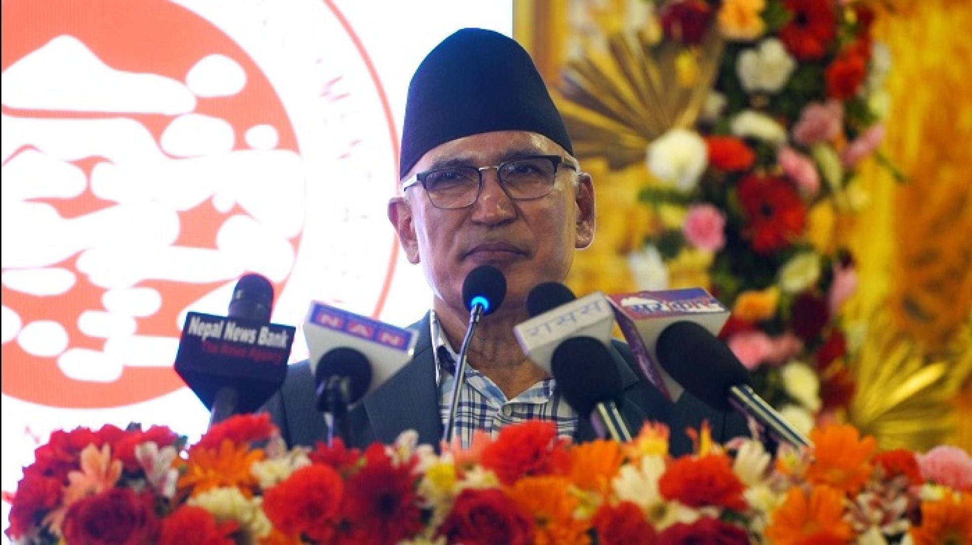 वैदेशिक रोजगारबाट भित्रिने पुँजी र सीपको सदुपयोग गर्ने आधार बनाऔँः अर्थमन्त्री पौडेल