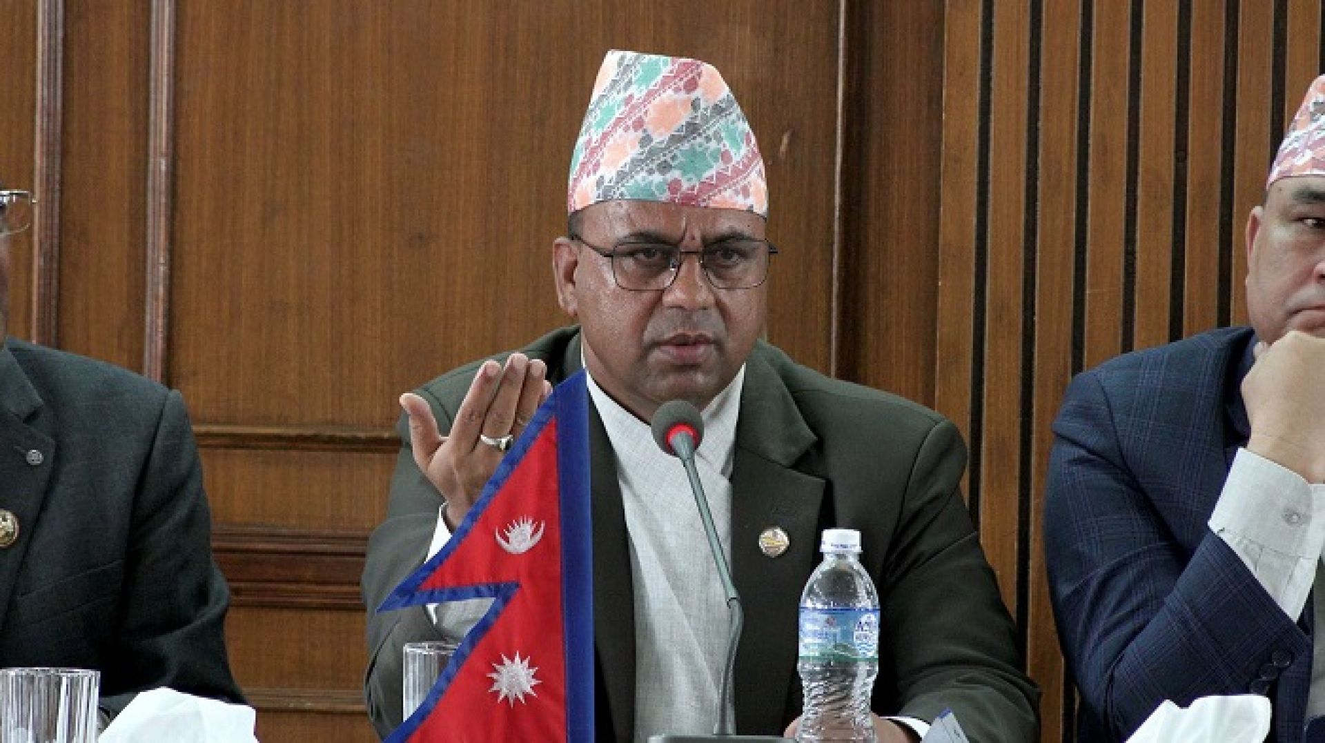 पर्यटकीय सम्भावना बोकेको सुदूरपश्चिमा लगानी गर्न मन्त्री पाण्डेको आह्वान