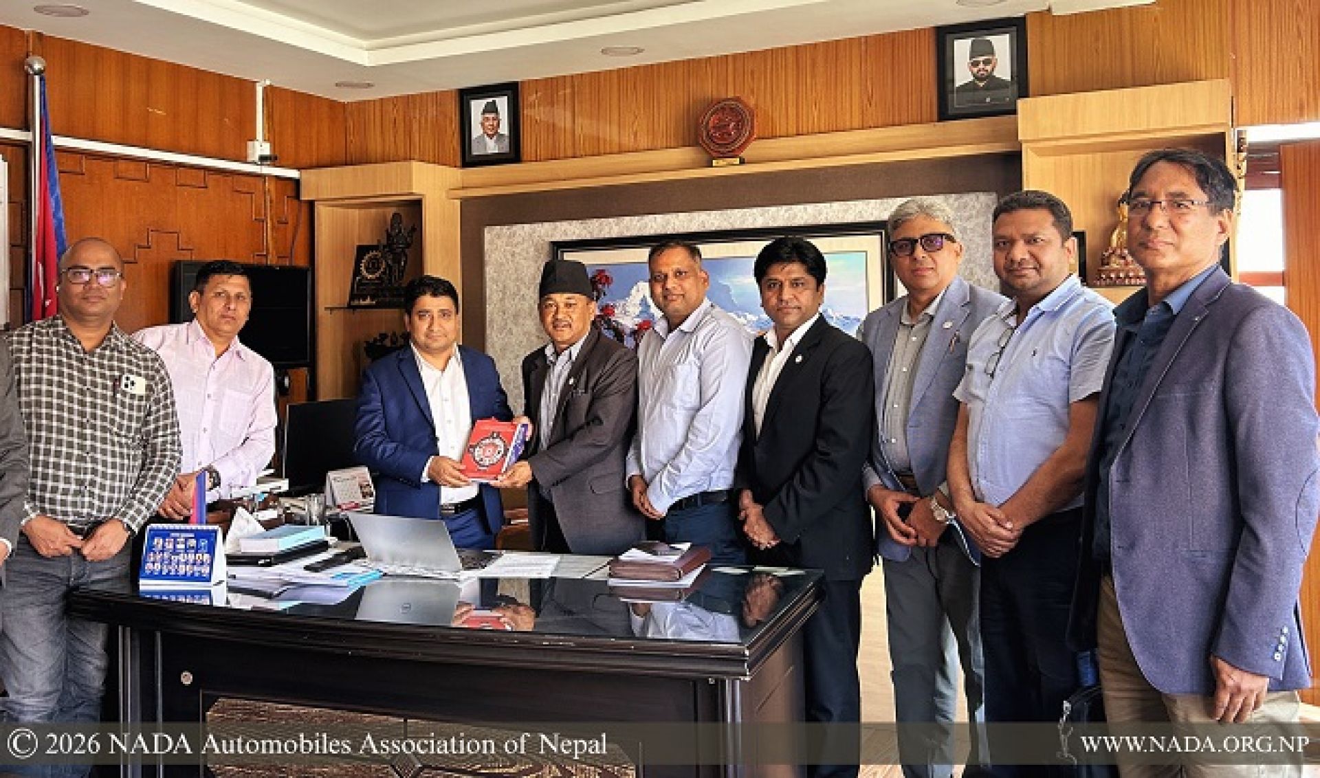 अधिकतम मूल्य सूचि सहितको स्टिकर टाँस्ने सम्बन्धमा वाणिज्य विभागका महानिर्देशकसँग छलफल