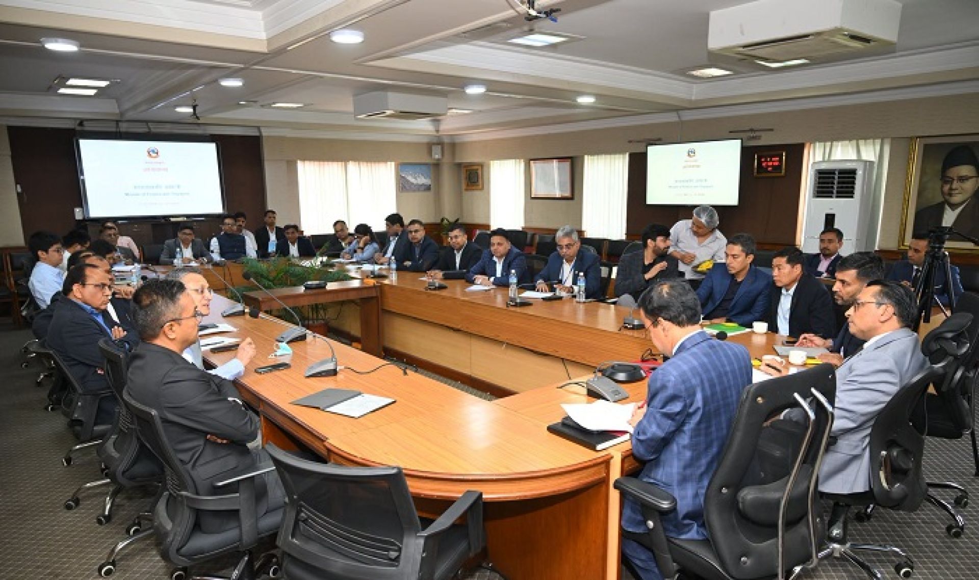नेपालमा २०० अर्ब थप लगानी गर्न बहुराष्ट्रिय कम्पनी तयार, नीतिगत सहजीकरणको माग