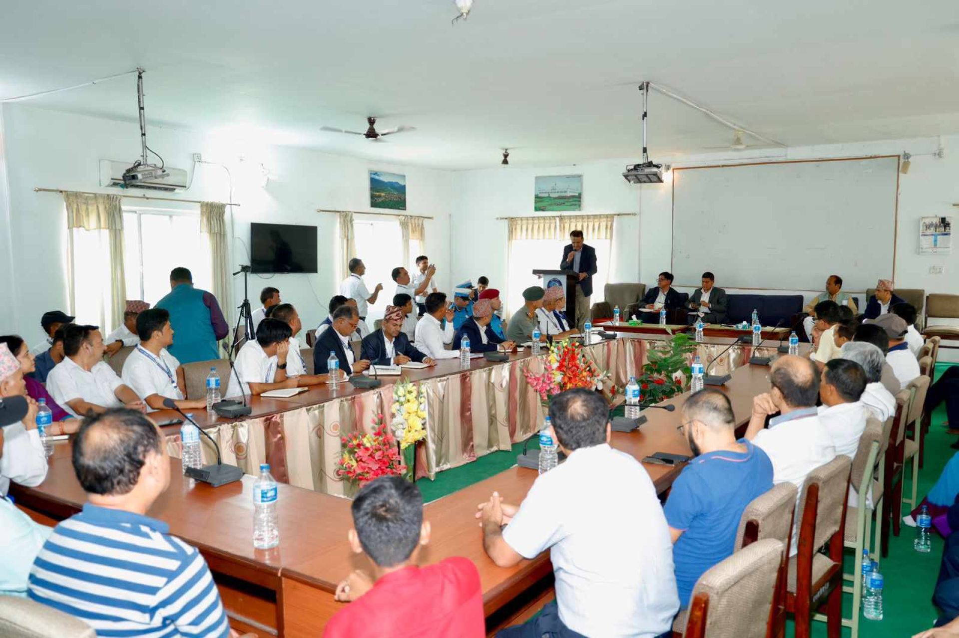 कर्तव्यनिष्ठ भएर काम गर्न भैरहवा भन्सार कर्मचारीलाई अर्थमन्त्रीको निर्देशन