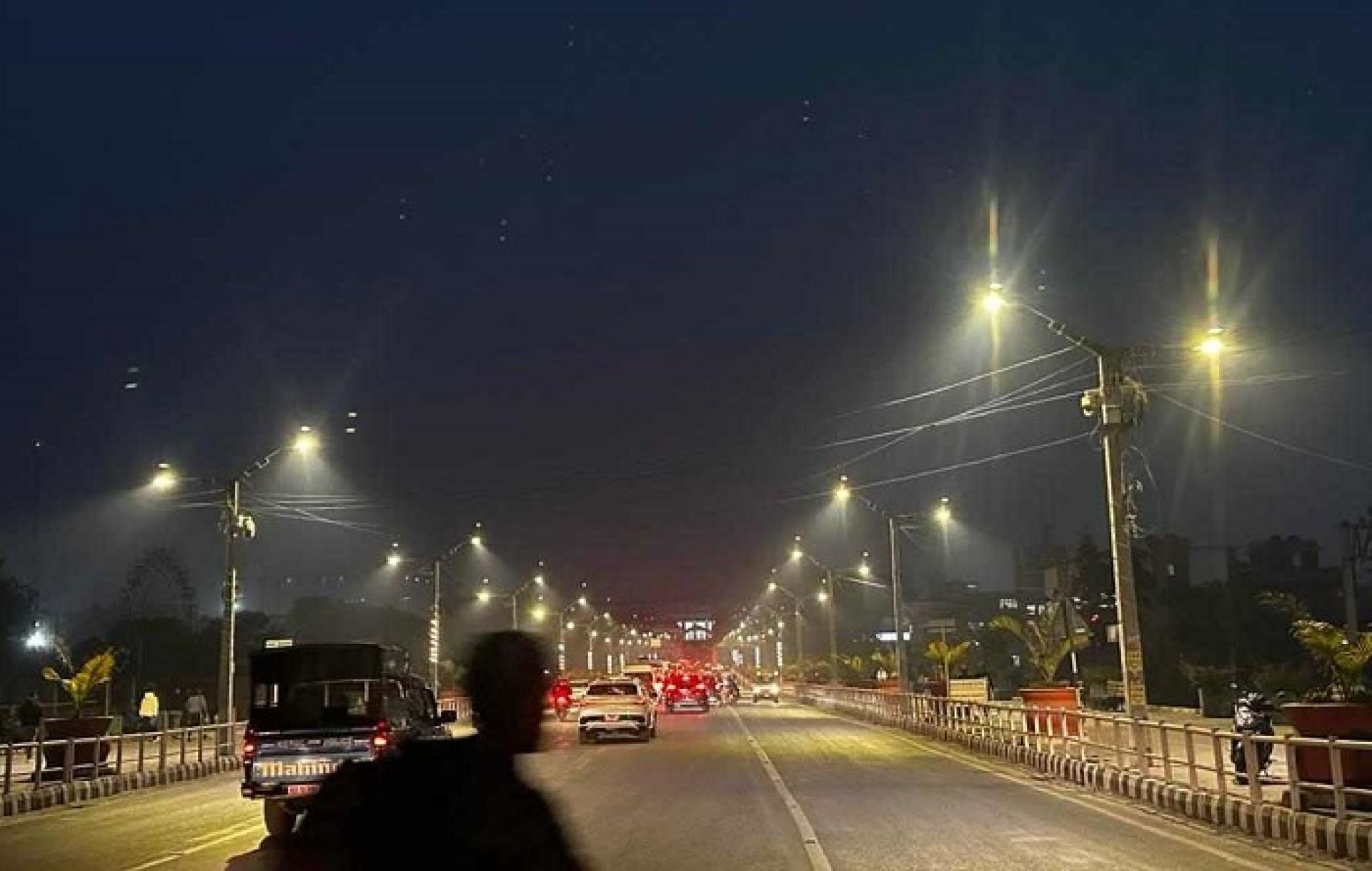 काठमाडौंका सडकमा एक हजार २६ वटा स्मार्ट स्ट्रीट लाइट जडानः १७७ वटा नयाँ पोल  