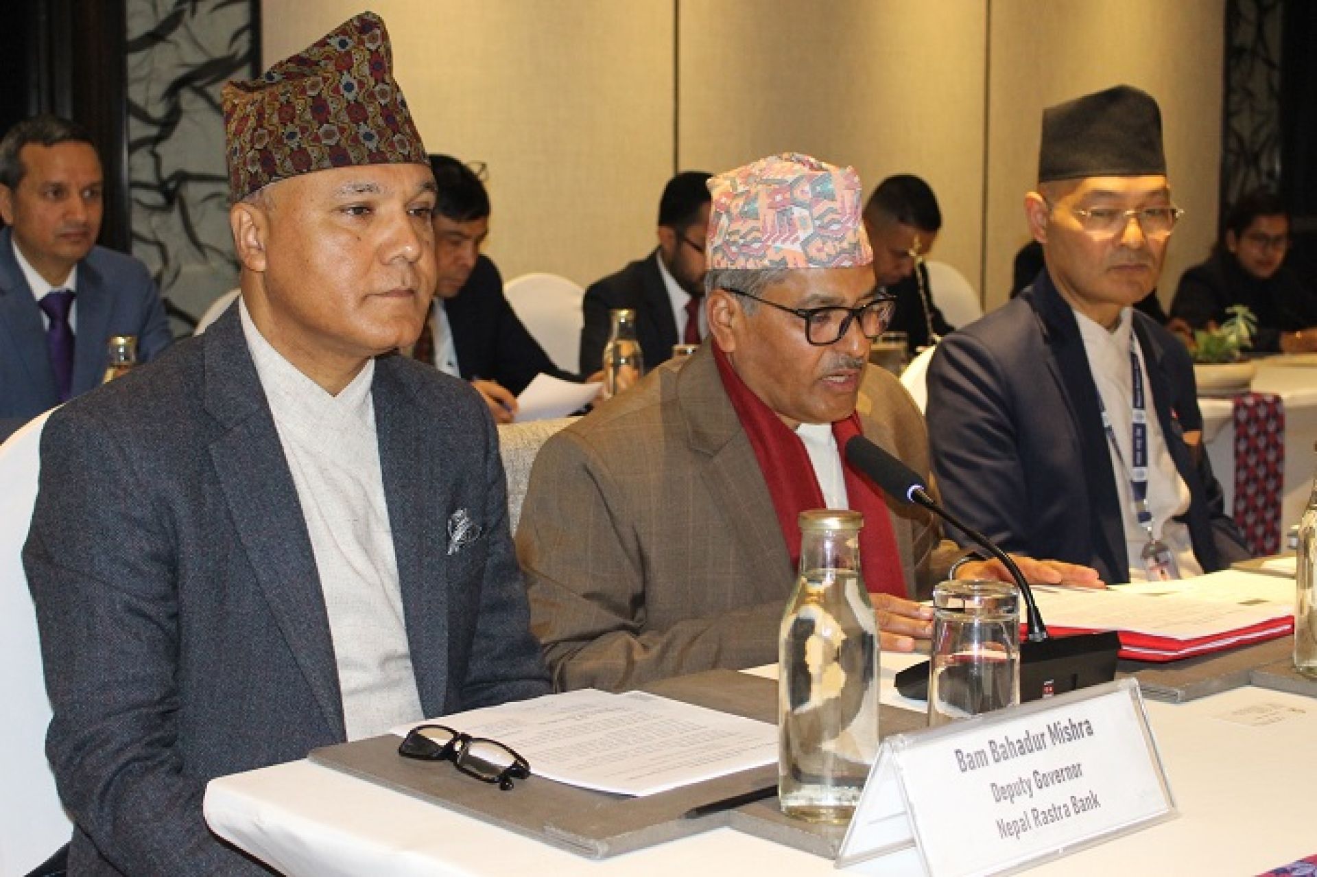 नेपालमा वैदेशिक लगानीको निम्ति वातावरण सहज छः गर्भनर अधिकारी 