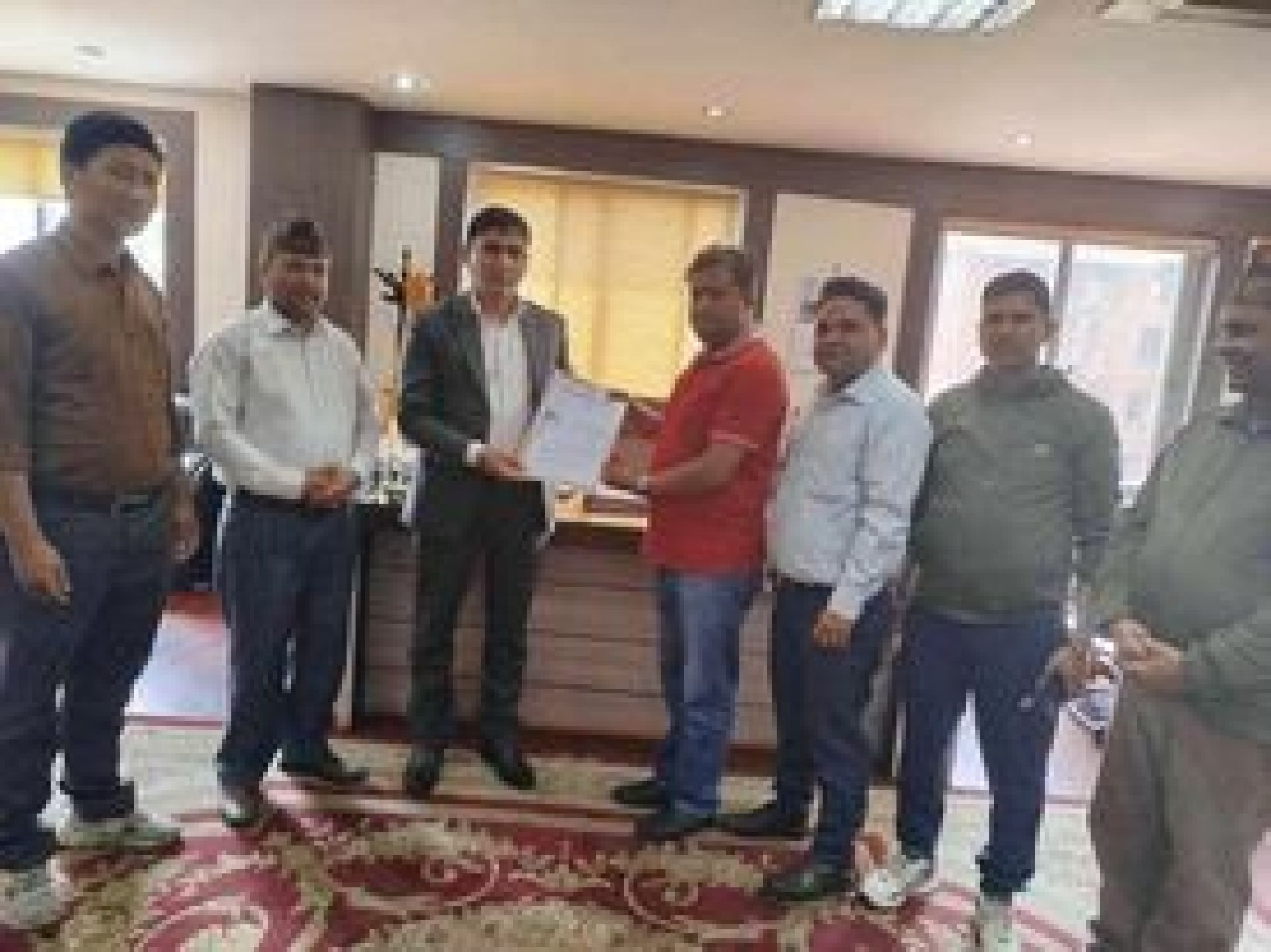 कच्चा पदार्थ आयातमा समान भन्सार दर कायम गर्न जुत्ता चप्पल व्यवसायीको माग