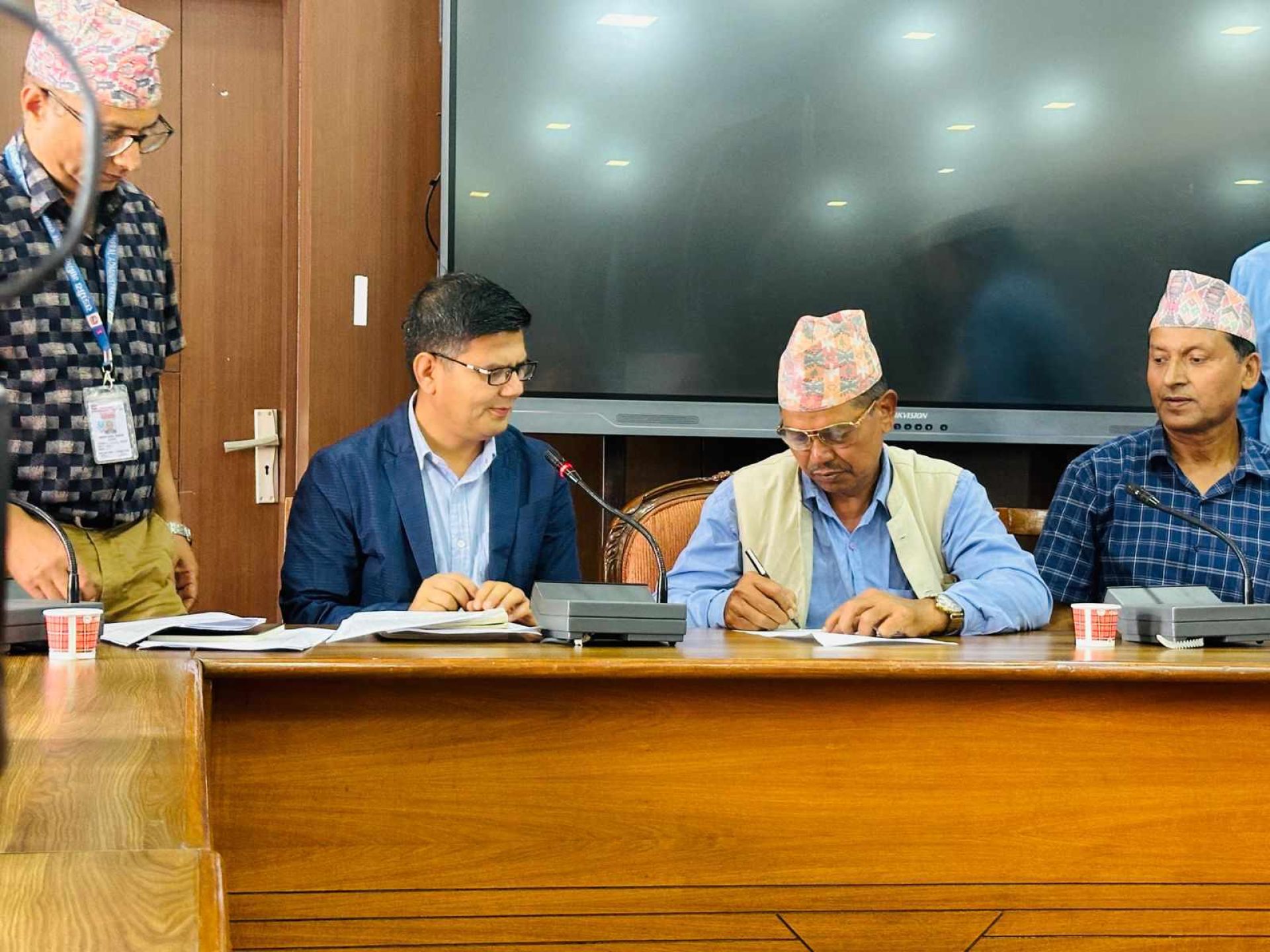 सरकार र आन्दोलनरत क्रसर व्यवसायीबीच ३ बुँदे सहमति, आन्दोलन स्थगित