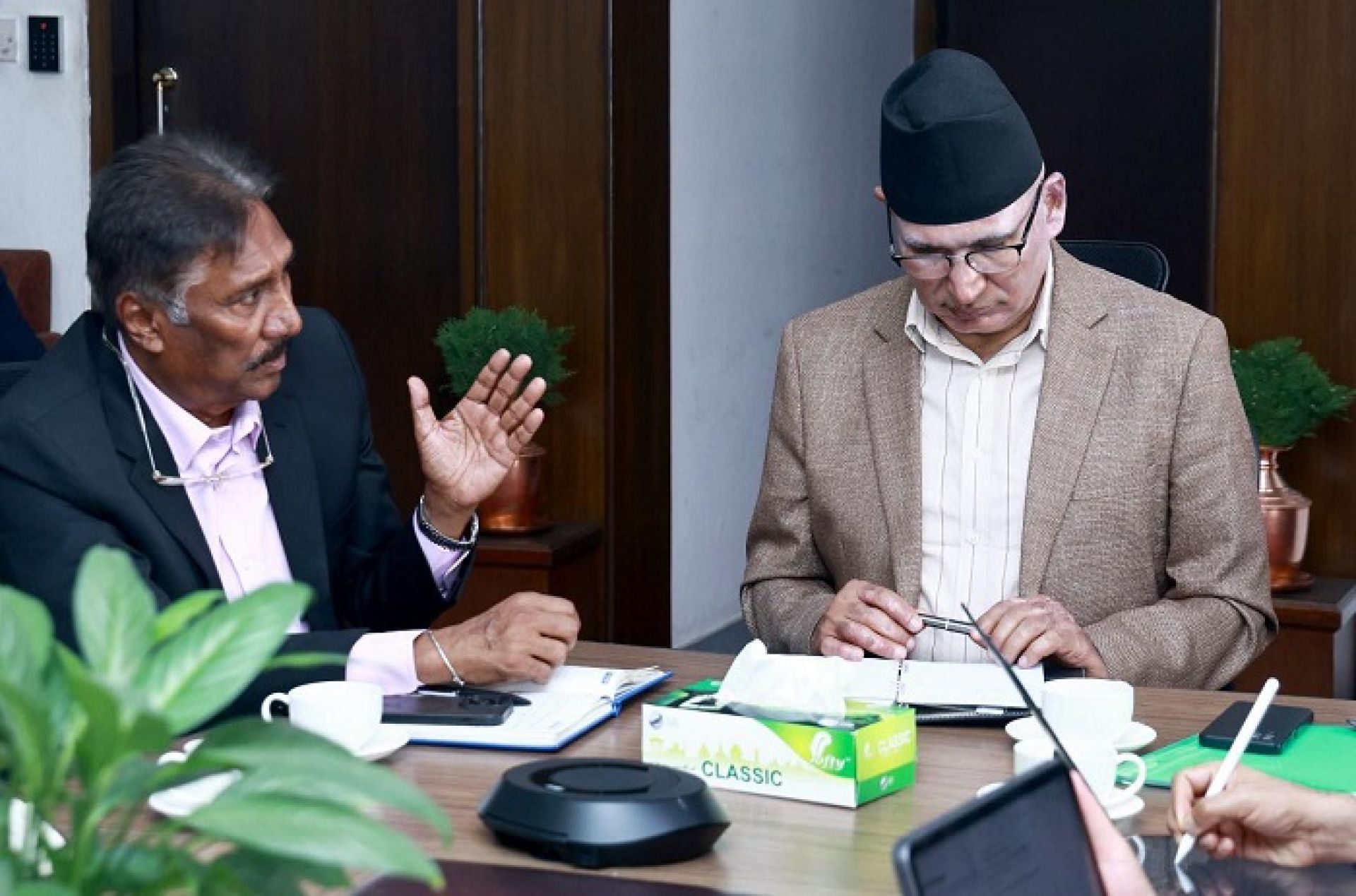 सामाजिक सुरक्षासँग जोडिएका कार्यक्रमहरुलाई समीक्षा गर्न जरुरी छः अर्थमन्त्री पौडेल 