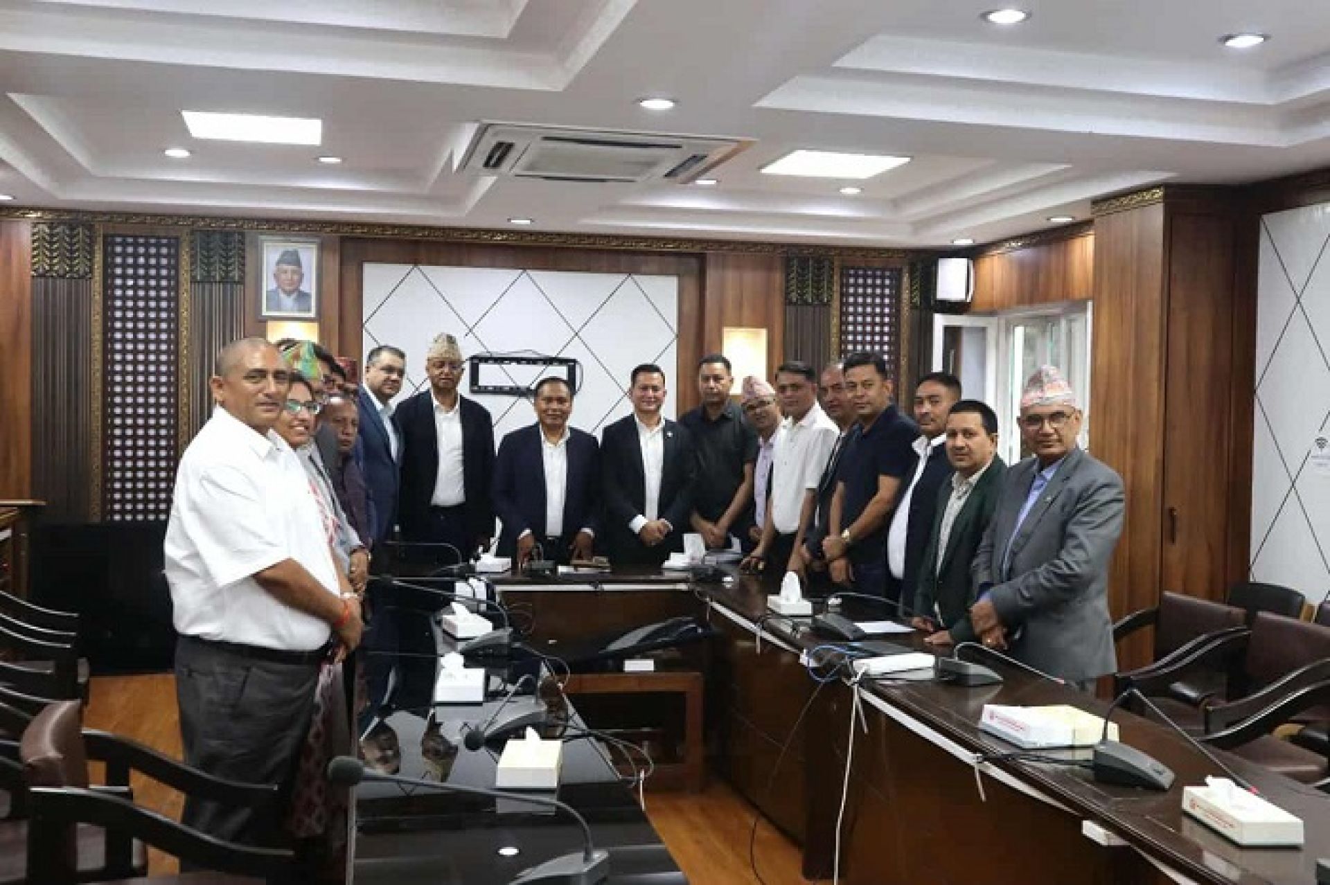 बजार छैन भनेर बिजुली उत्पादन रोक्नु हुँदैन, नत्र १० वर्षपछि ठूलो समस्या आउँछः ऊर्जामन्त्री घिसिङ 