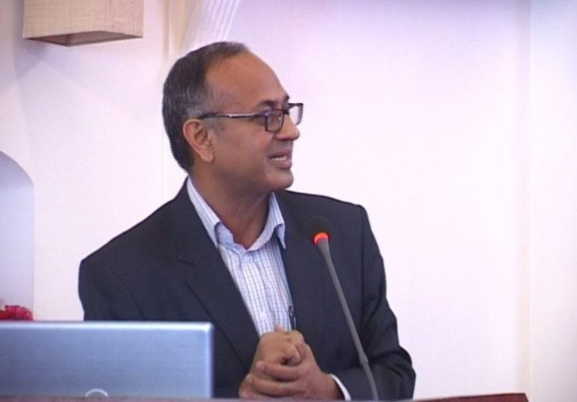 रियल स्टेटमा धेरै लगानी गर्दा बैंकहरूको खराब कर्जा बढ्यो