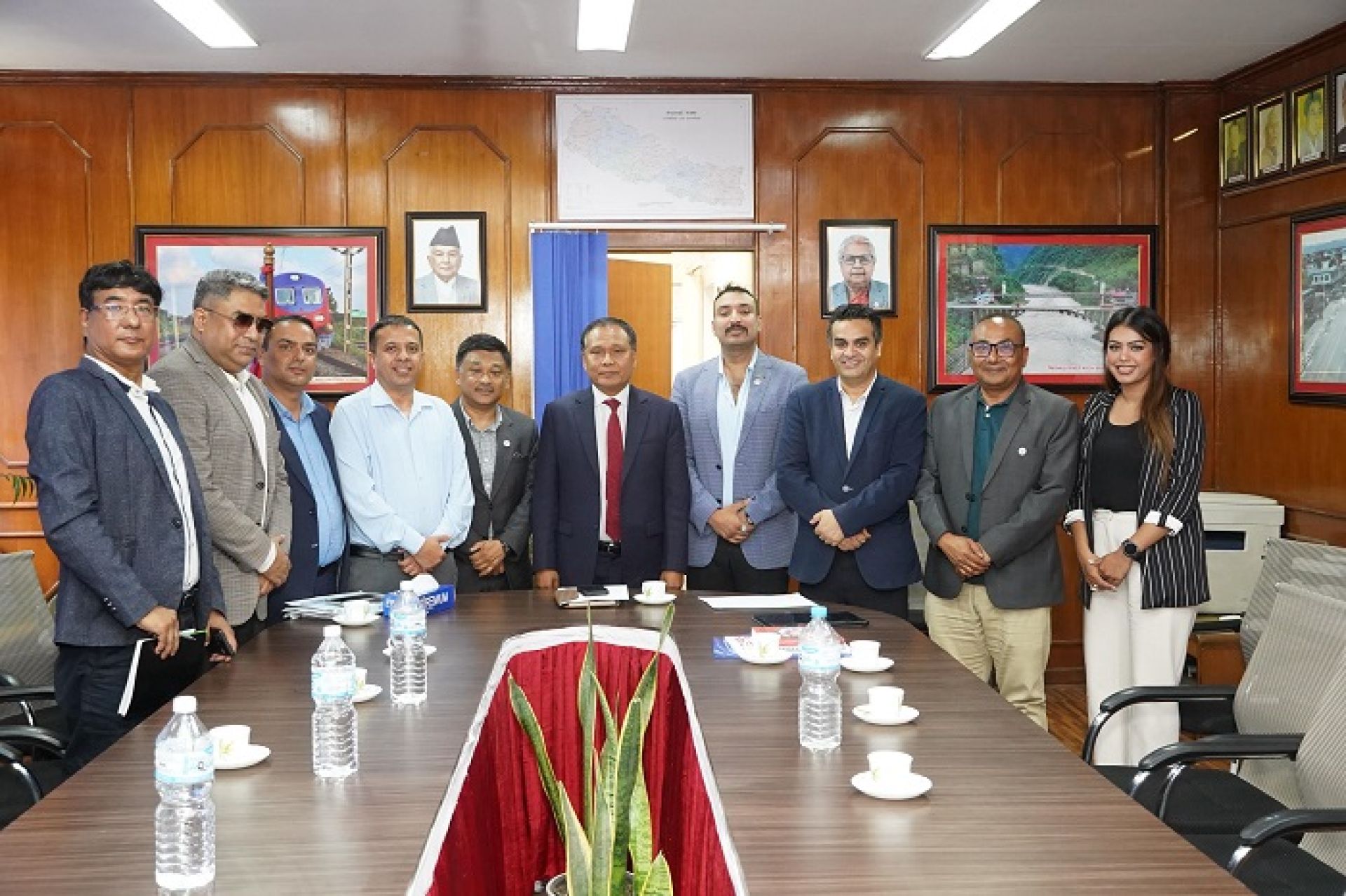 यातायातमन्त्रीसँग नाडाको छलफलः अटोमोबाइल क्षेत्र सुधारका लागि बैंकको ऋण सीमा र चार्जिङ पूर्वाधार विस्तारको माग