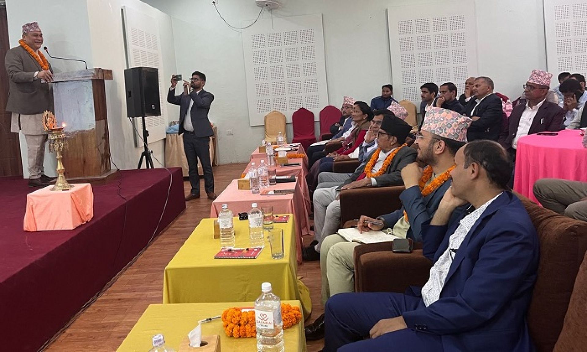 बीमितको हित र बीमकको वित्तीय अवस्थालाई ध्यानमा राखेर प्राधिकरणले काम गर्छः अध्यक्ष ओझा   