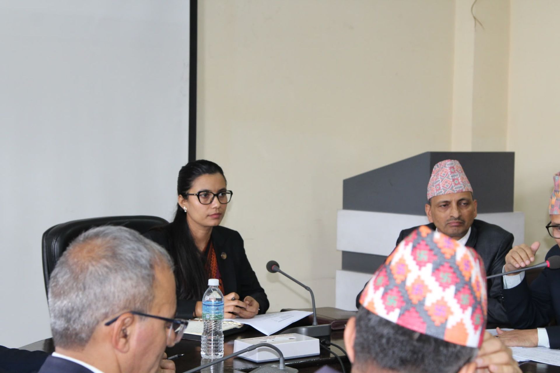 कानून सुधार र निर्माणको वर्ष : लक्ष्य पूरा गर्न मन्त्रालयगत छलफल थालियो