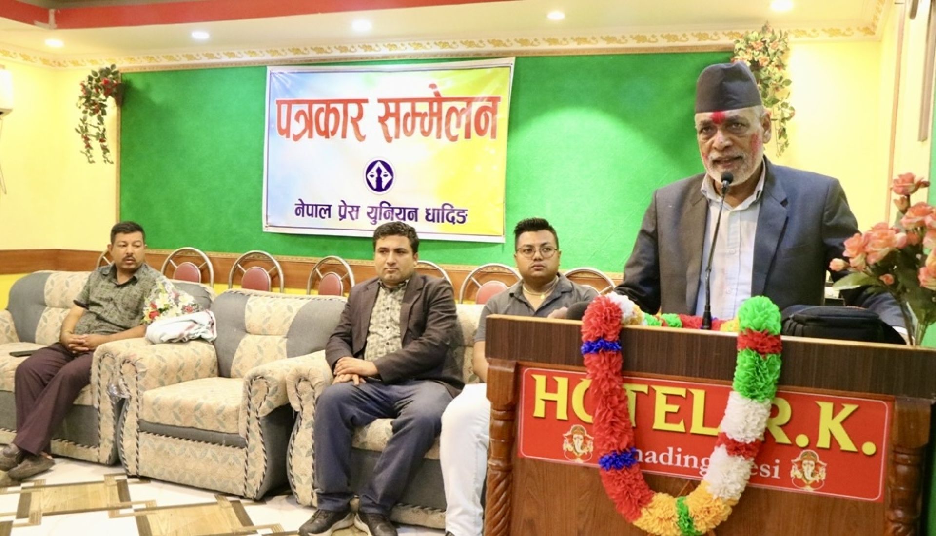 मन्त्री पदमा रहुन्जेल किसानको हितमा काम गर्छु: मन्त्री अधिकारी