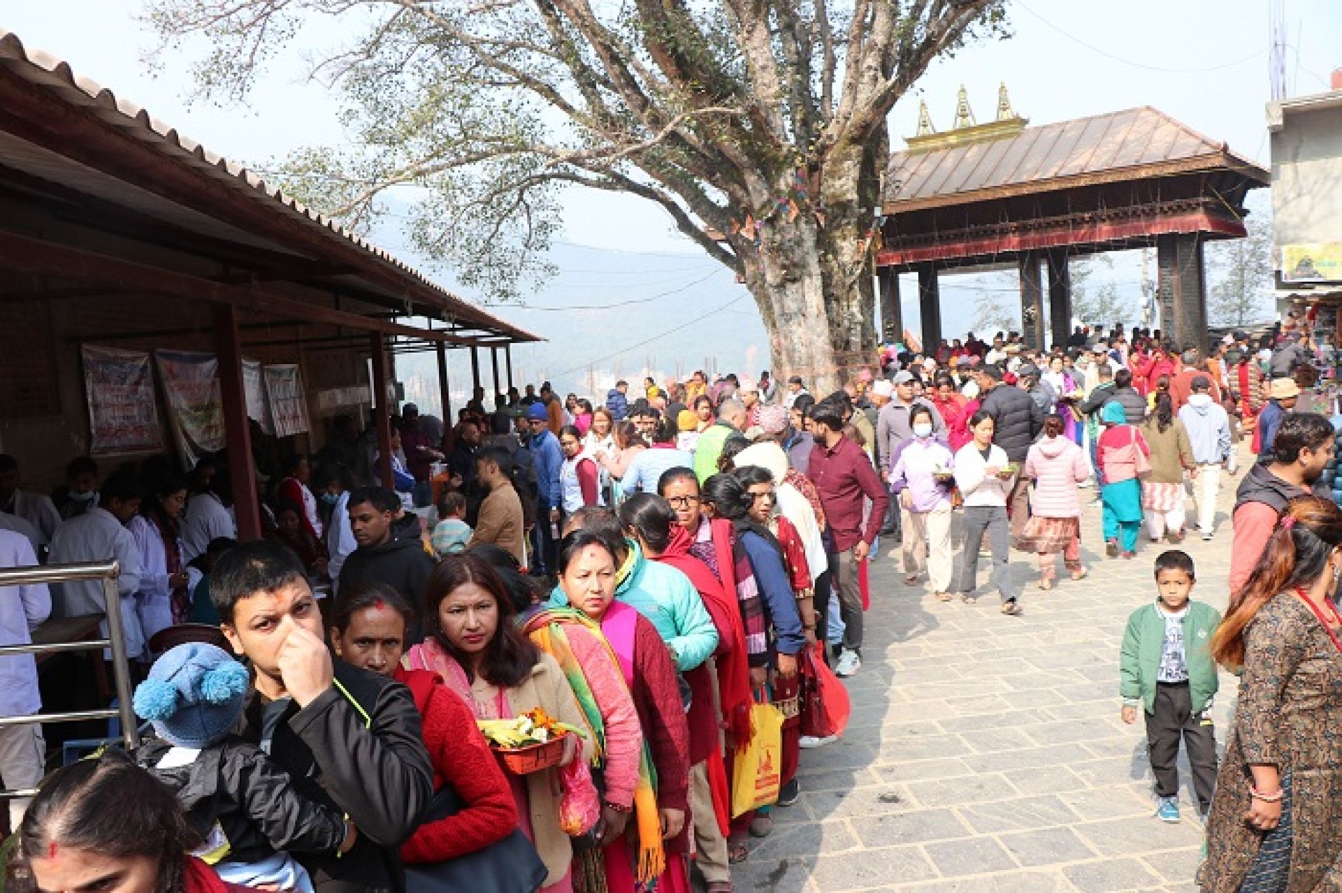 डोलेश्वरमा एकैदिन ६० हजारले गरे दर्शन, साधुसन्तको बिदाइ आज