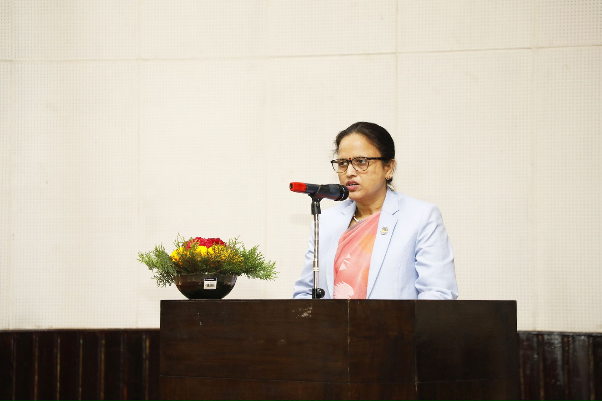 प्रेस स्वतन्त्रताविनाको राजनीतिक अधिकार अपूर्णः सञ्चारमन्त्री शर्मा