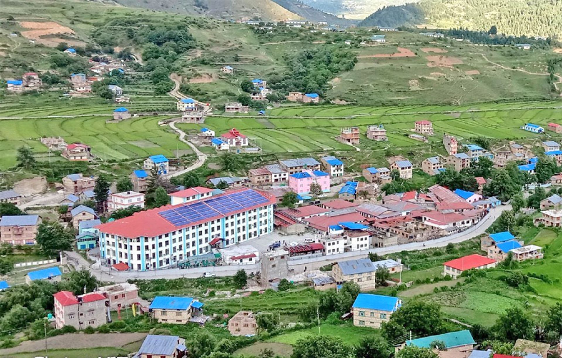 कर्णाली स्वास्थ्य विज्ञान प्रतिष्ठानमा एक्सरे सेवा ठप्प, बिरामीलाई सास्ती