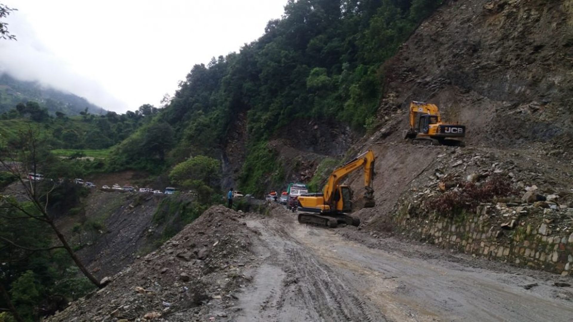 मध्यपहाडी राजमार्गको खुर्कोट–घुर्मी खण्ड एकतर्फी खुल्यो