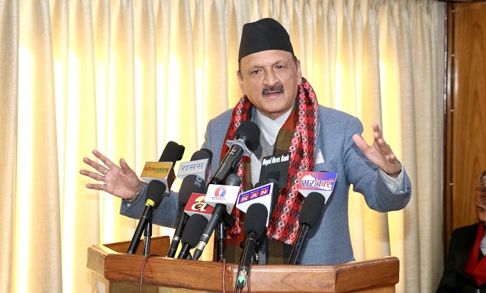 बैंकहरुबाट लिएको ऋण तिर्नुको विकल्प छैनः अर्थमन्त्री डा महत