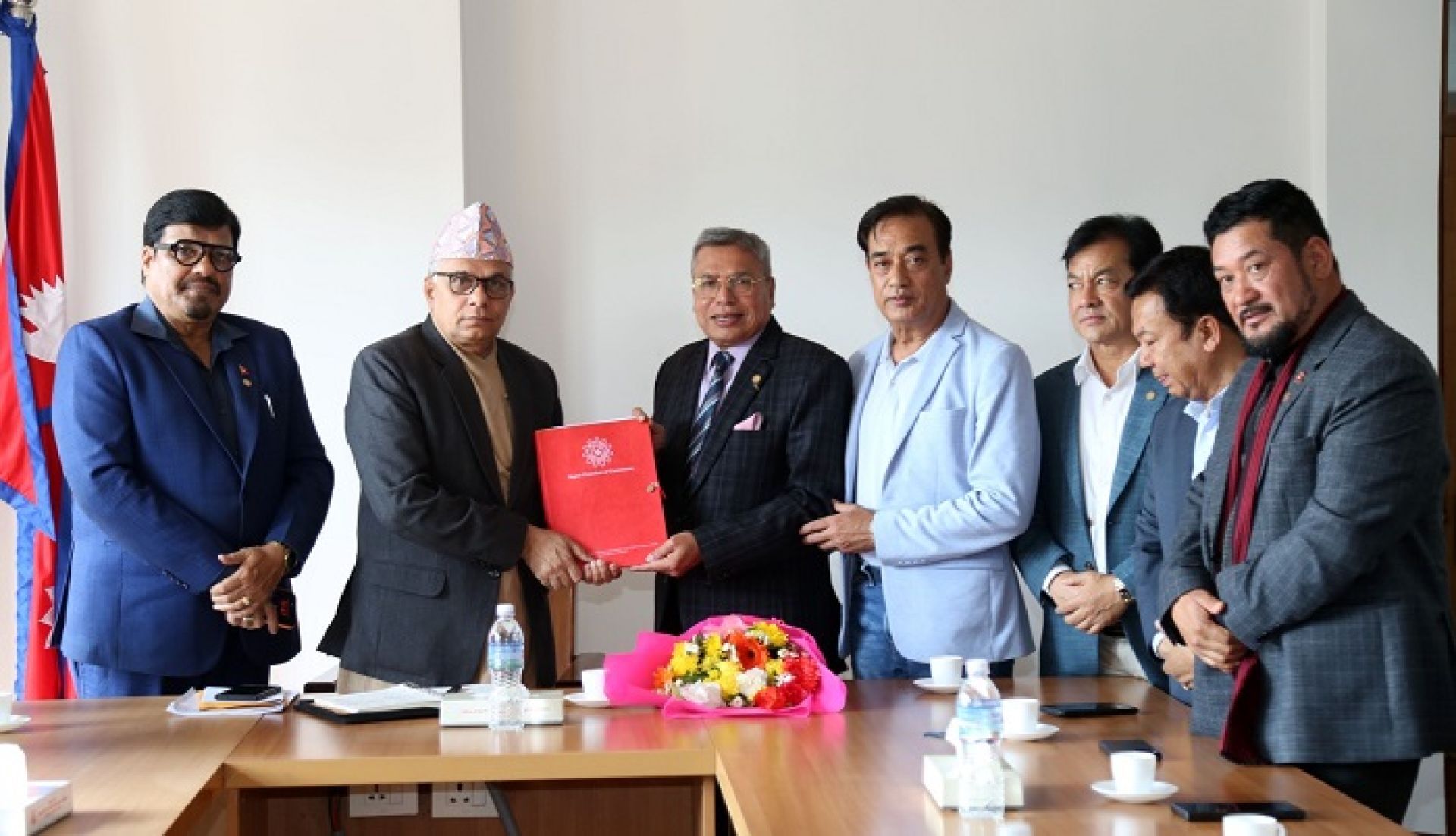 चेम्बरद्धारा मुख्य सचिवसमक्ष सुरक्षाको प्रत्याभूति र आर्थिक नीतिगत स्थायित्वका लागि सुझाव