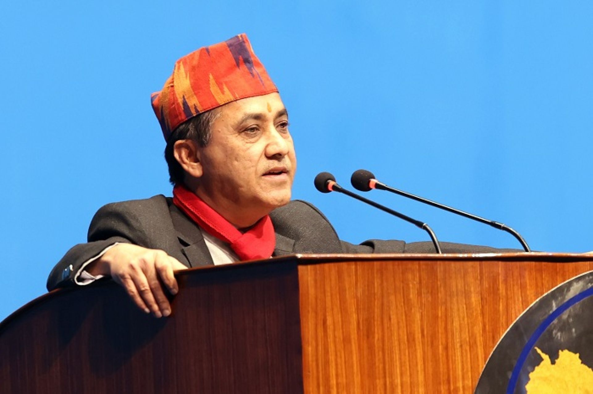 महामन्त्री शर्माको प्रश्नः डेढ वर्षमा प्रधानमन्त्रीले तीनपटक विश्वासको मत लिनुपर्ने कस्तो विश्वास हो ?