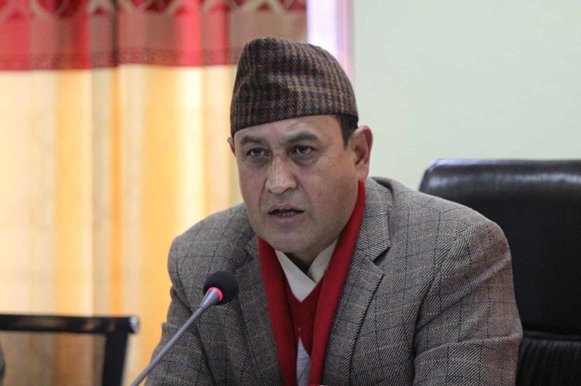 स्थिर सरकार नबन्दा विकासले गति लिन सकेनः सांसद खतिवडा