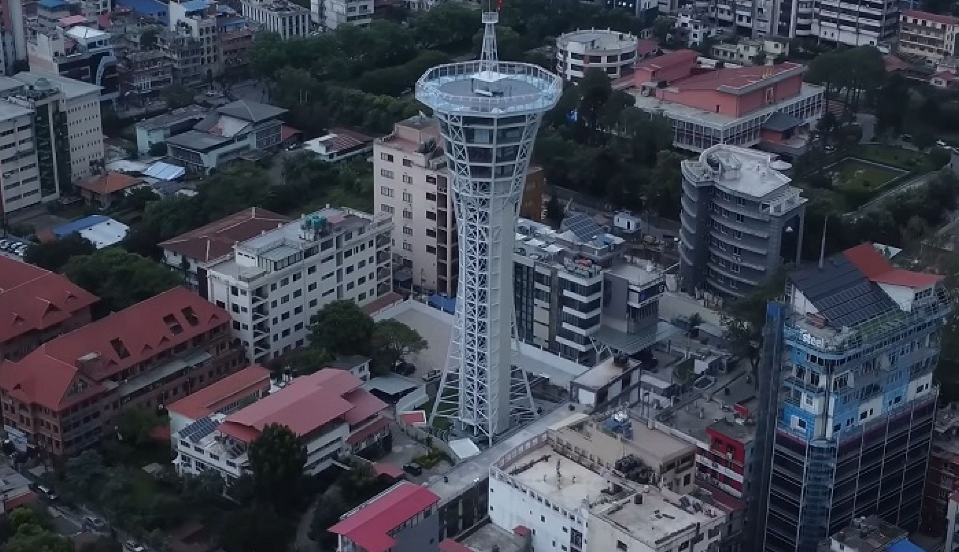 दर्शक अभावले स्काइवाक टावर दबाबमा, आम्दानी खुम्चिँदा घाटाको खाडल चुलियो 