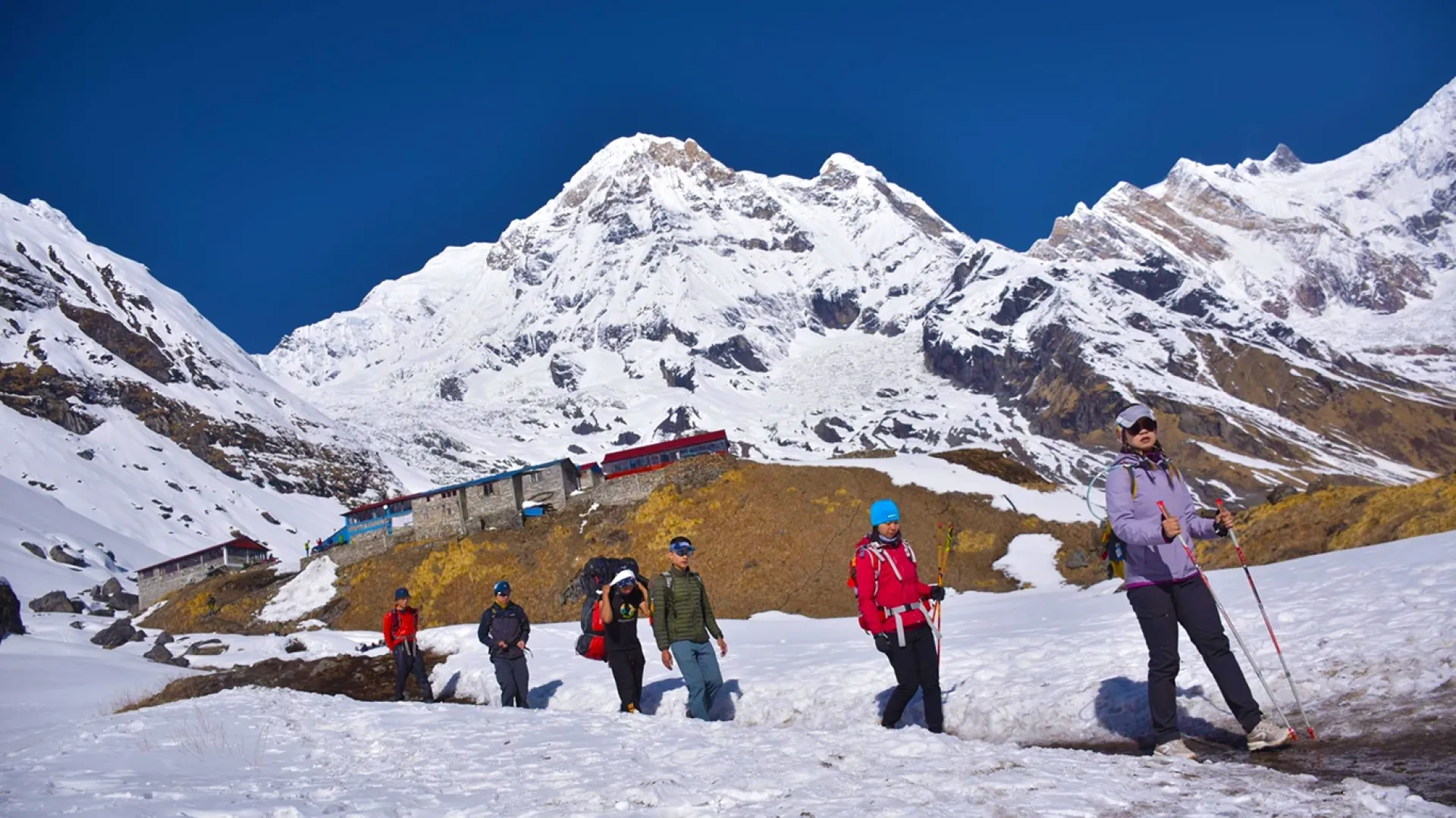 हिमाल आरोहणका लागि ४१ समूहका ३८१ जनाले लिए अनुमति