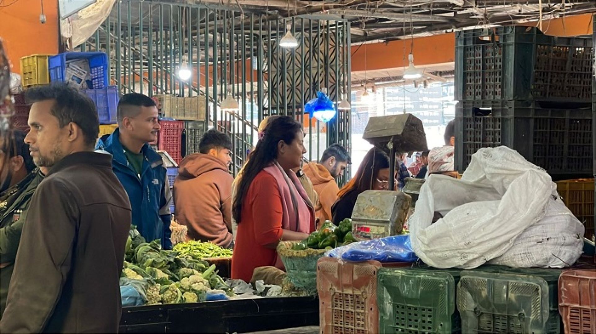 कालीमाटीको बेथितिमाथि मन्त्रीको ‘एक्सन’: दर्ता एउटाको, व्यापार अर्कैको ! 