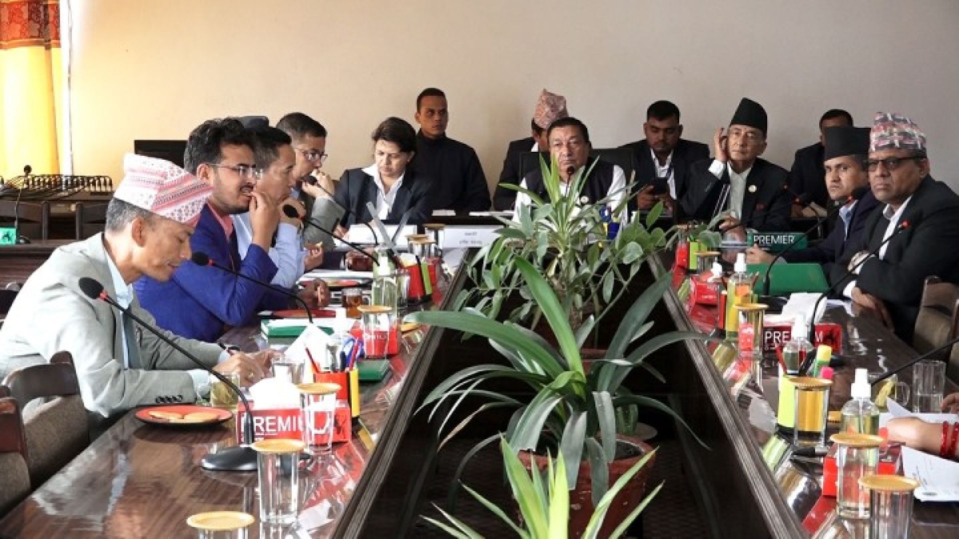 दुई तिहाई सदस्यको जानकारी बिनै अर्थ समितिको ब्राेकर लाइसेन्स राेक्ने किर्ते निर्णय