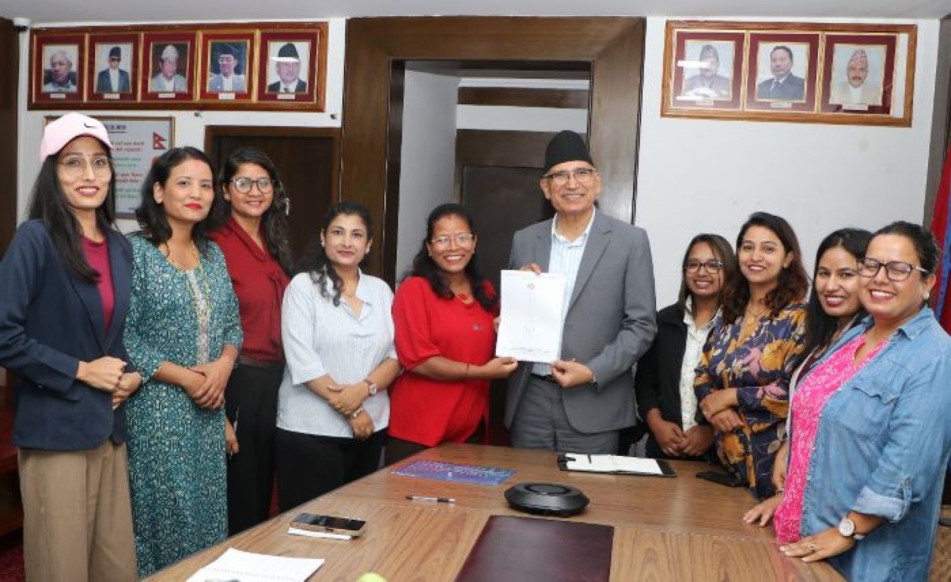 प्रशासनको लिकेज टाल्दै लक्ष्य अनुसारको राजश्व उठाउछुः अर्थमन्त्री पौडेल      