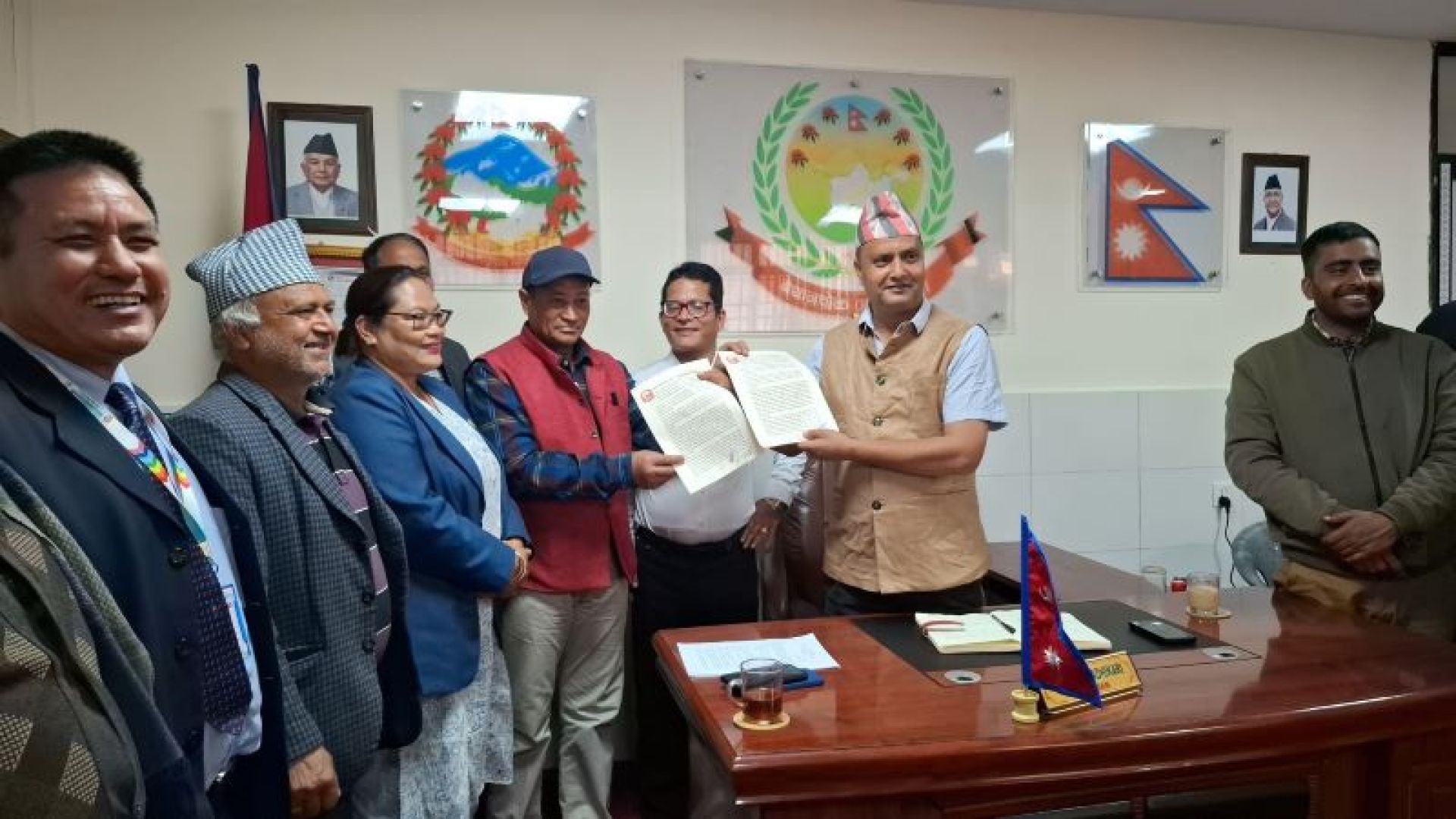 बेथानचोक गापा र बिन्धवासिनी सहकारीबीच ब्याज अनुदान सम्झौता, ५% ब्याजदर पालिकाले तिरिदिने