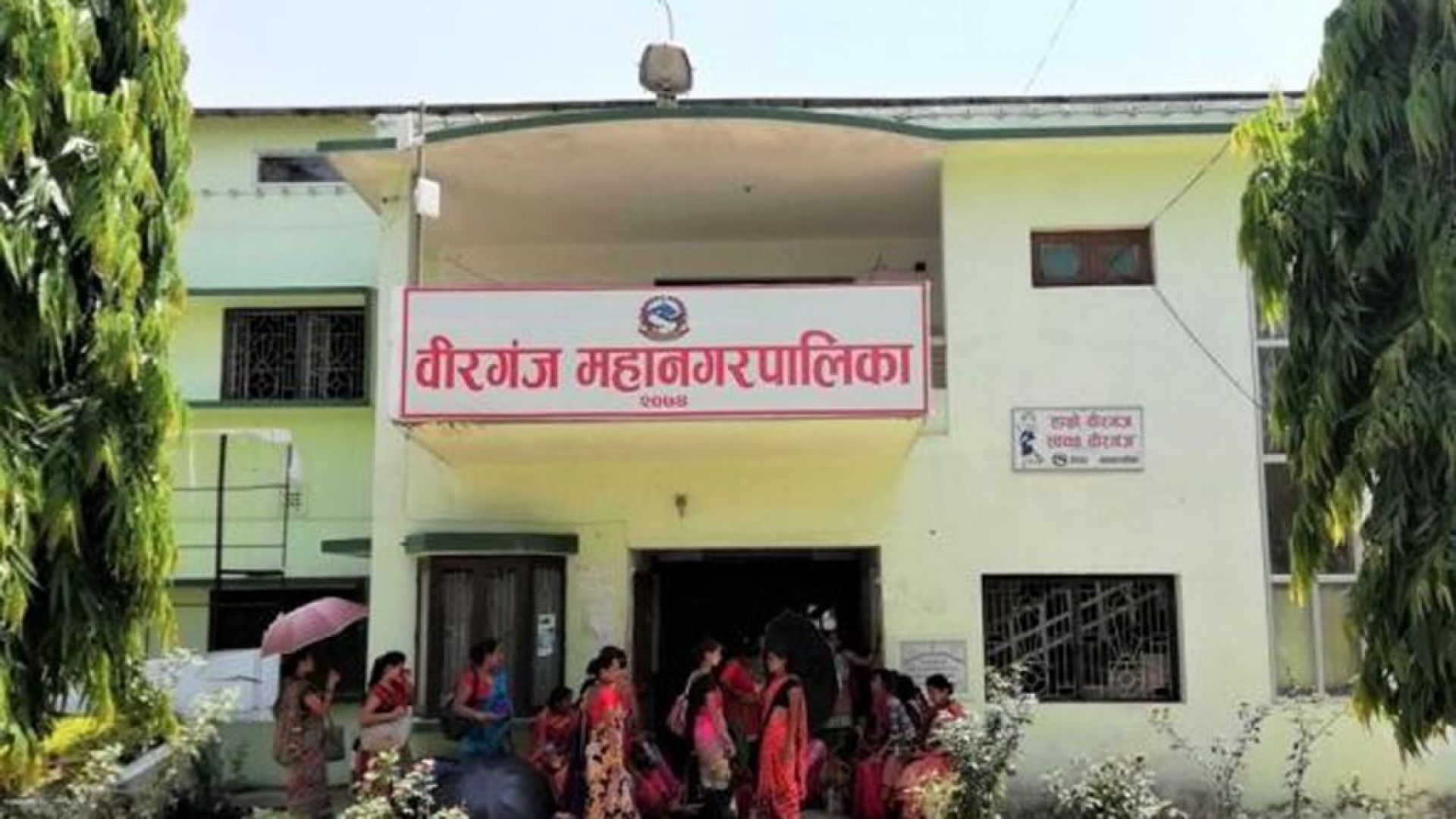 वीरगञ्जमा रात्रि बजार सञ्चालन गर्दै महानगर