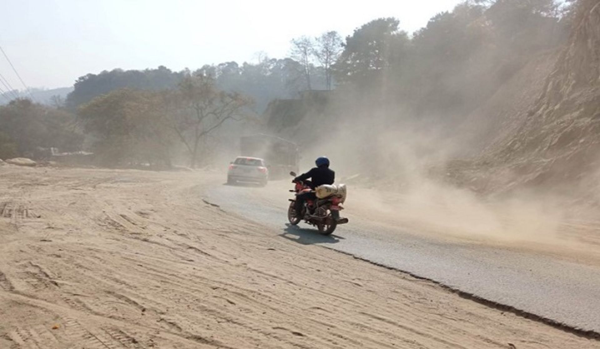 धुलिखेल–खावा सडक विस्तारः १६ महिनामा १२ प्रतिशत काम