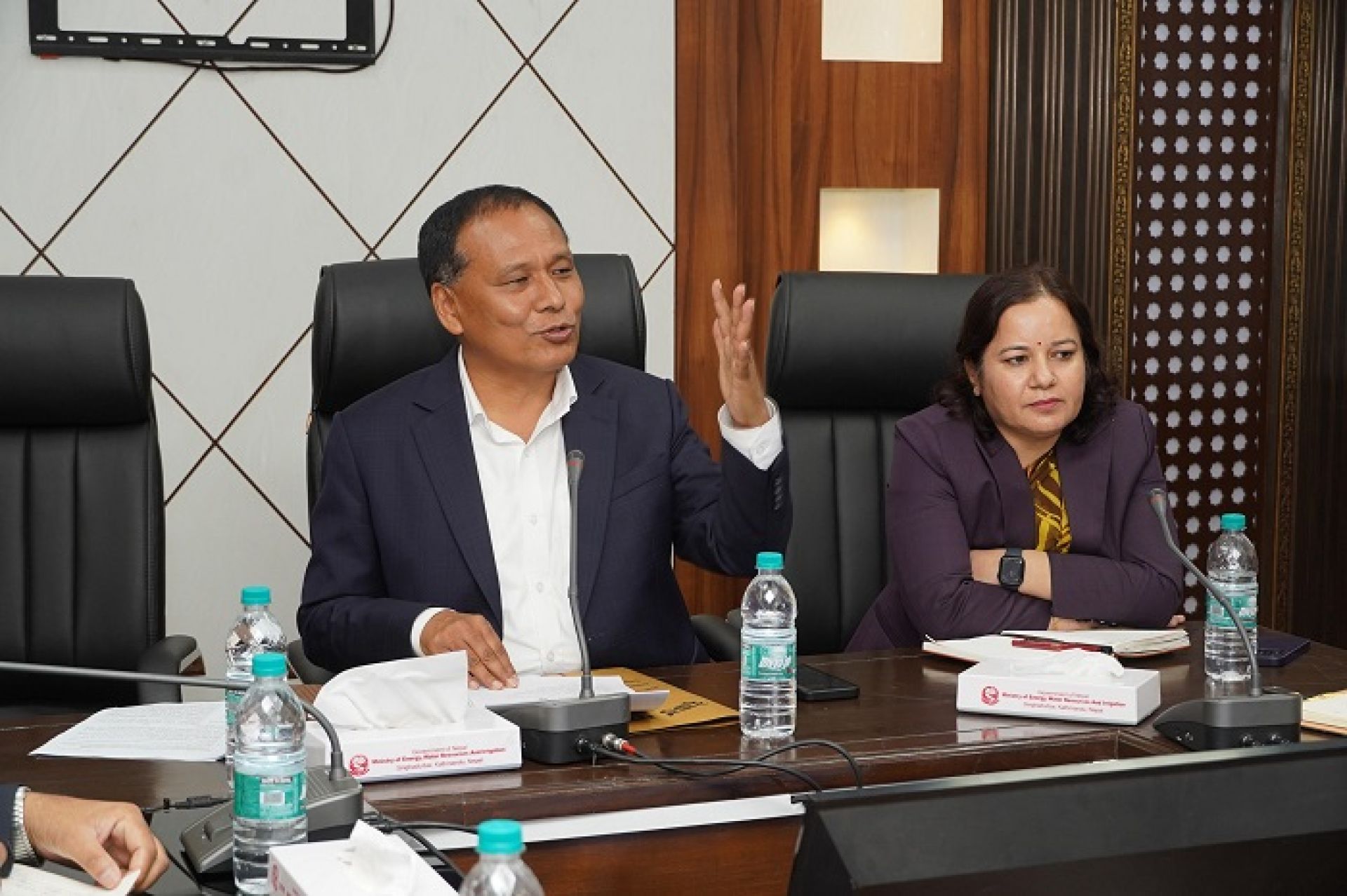 उर्जासहित तीन मन्त्रालयका जीर्ण आयोजनाको ठेक्का तोडिने, संसद भवन पुसभित्रै सक्नुपर्ने