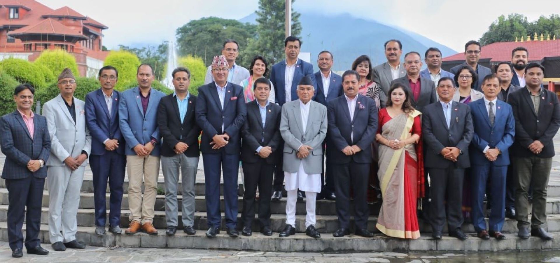 महासंघ र राष्ट्रपतिबीच भेट: अर्थतन्त्र सुधारका लागि सरकार र निजी क्षेत्रको सहकार्य आवश्यक