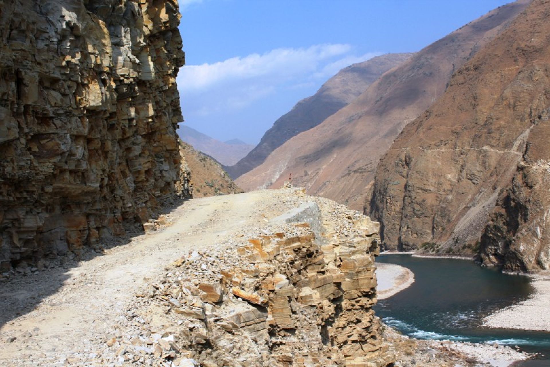 कर्णालीका दर्जनौँ बहुवर्षीय आयोजना अलपत्र