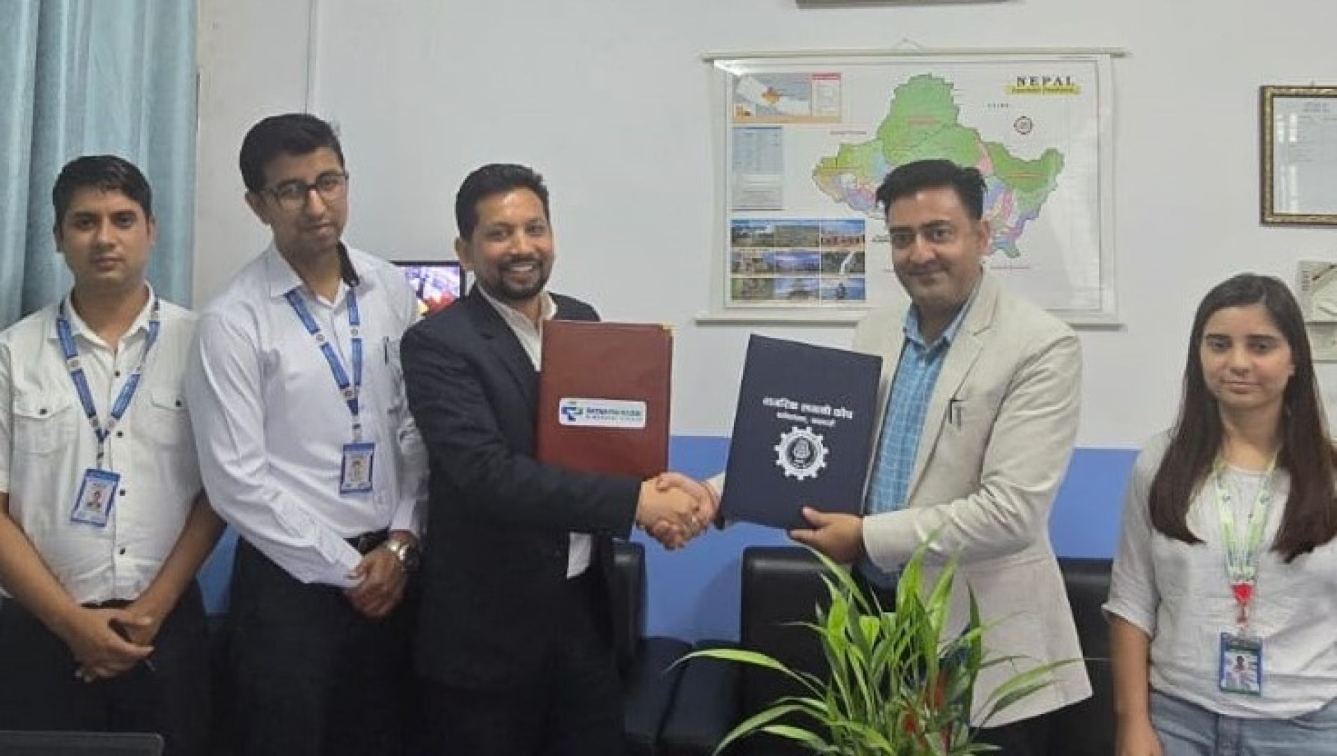 नागरिक लगानी कोष र रत्न पोलिक्लिनिकबीच सम्झौता 