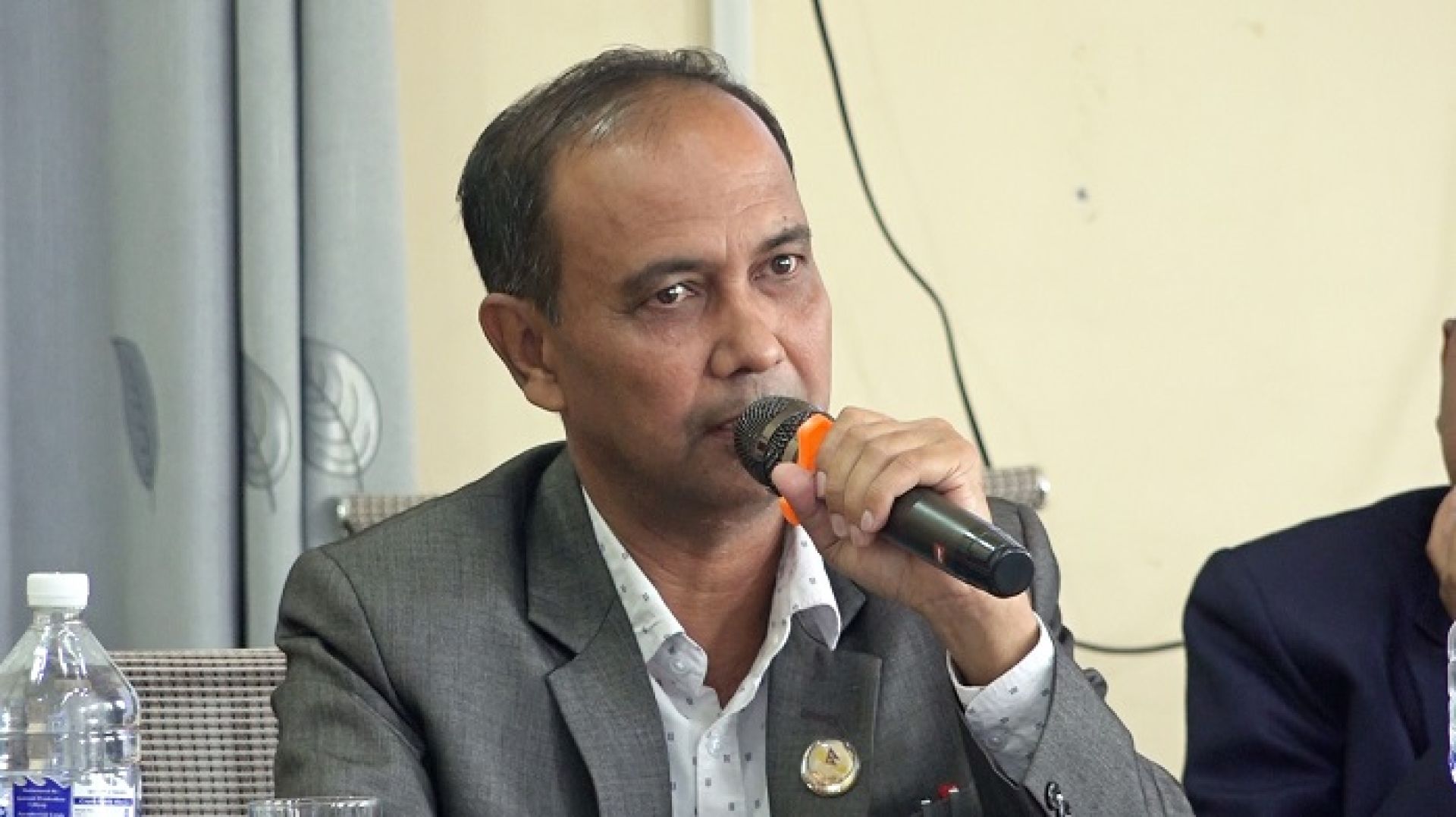 सहमति भएका विषयमा चरणबद्ध रूपमा संविधान संशोधन गर्नुपर्छः मोहनलाल आचार्य
