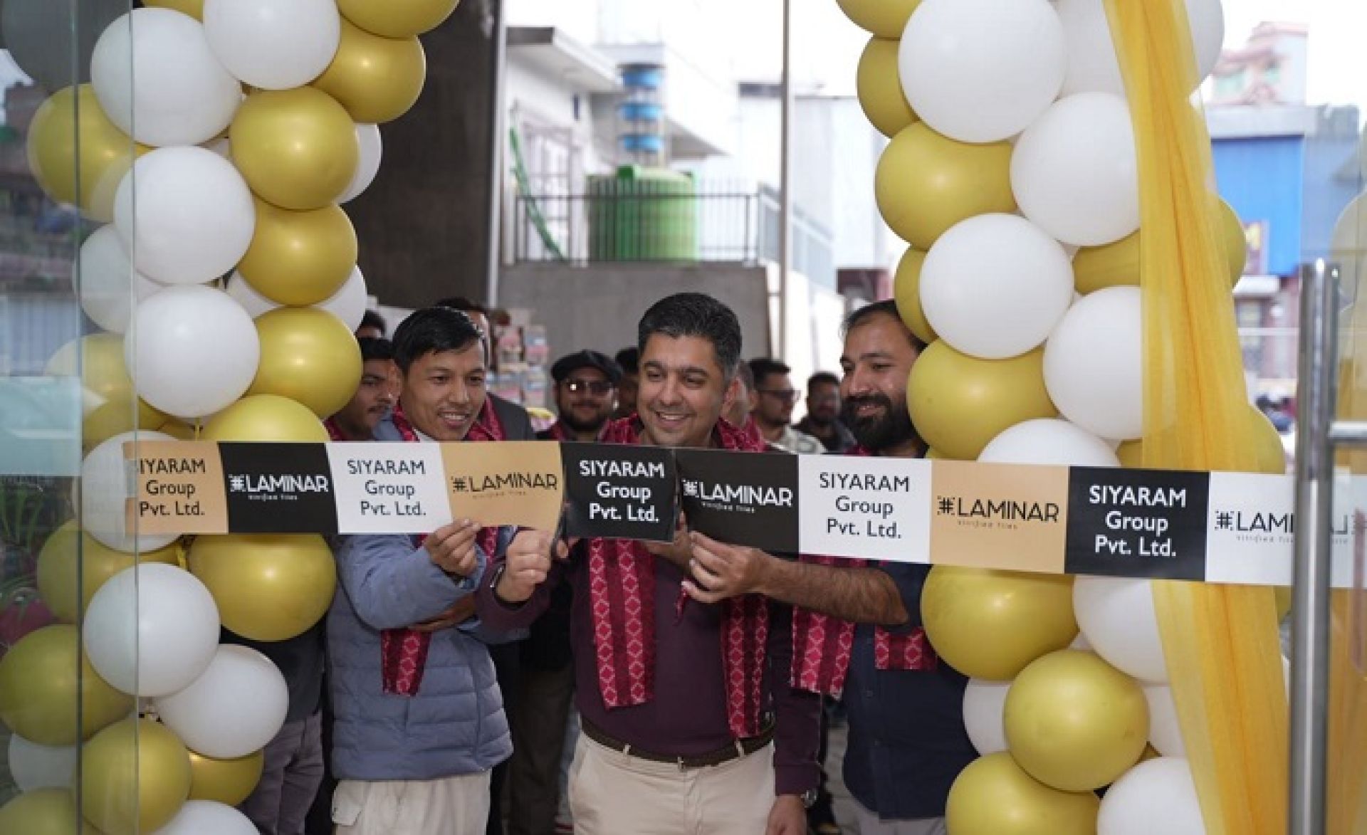 भक्तपुरमा लामिनारको दुई शोरुम सञ्चालनमा