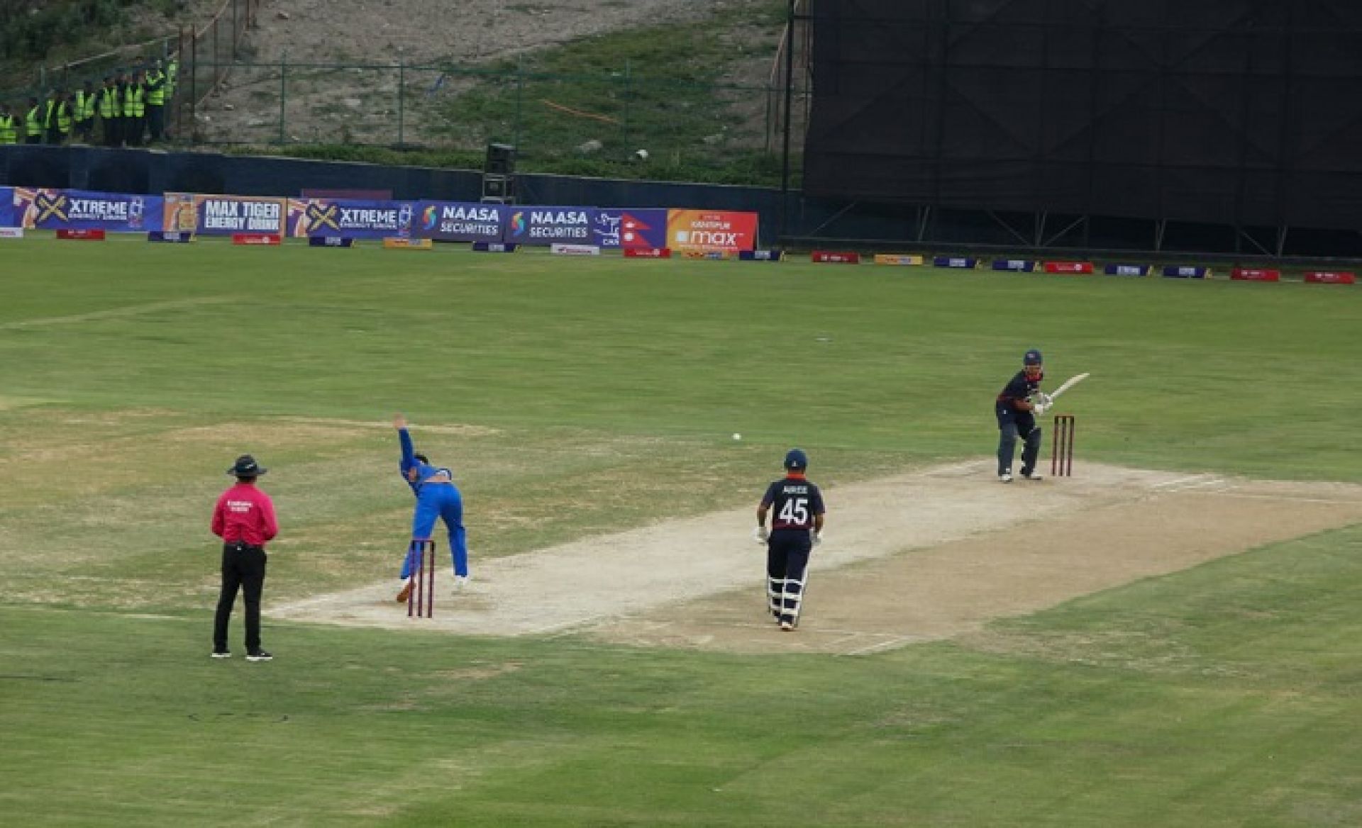 वर्षाका कारण नेपाल र युएईबीच जारी खेल बीचमै रोकियो