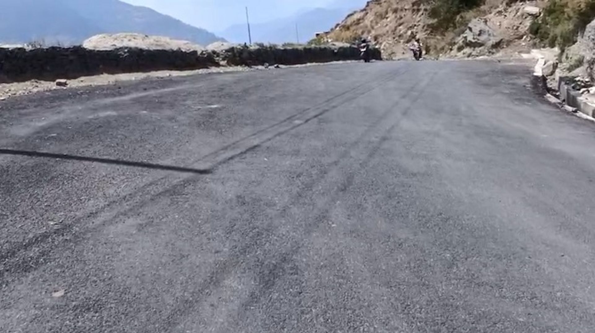 कालोपत्रेले फेरियो हुल्म-मान्म सडकको मुहार, सास्तीबाट मुक्त हुँदै स्थानीय