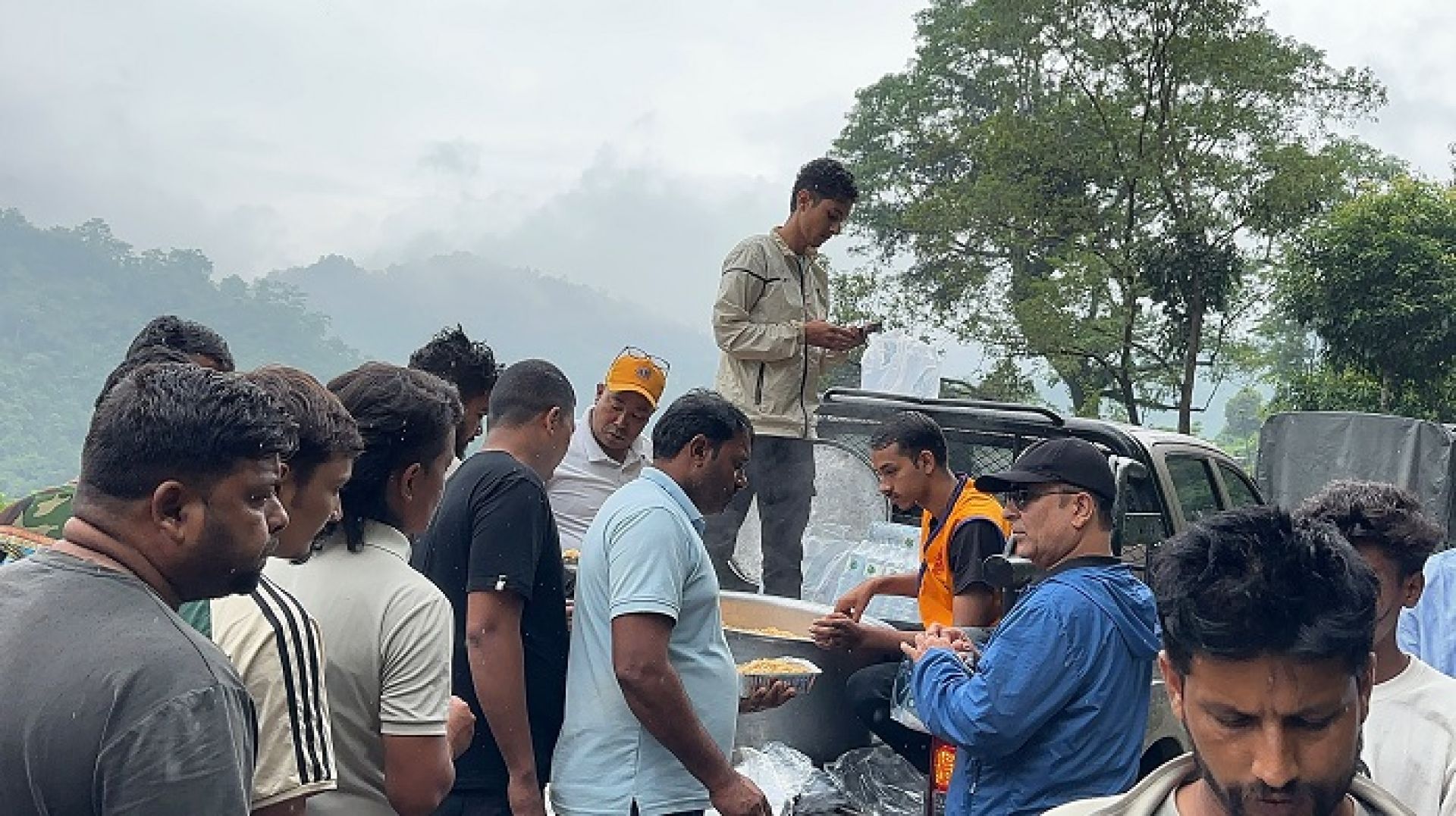 पाँच घण्टादेखि अवरुद्ध त्रिभुवन राजमार्ग सञ्चालन