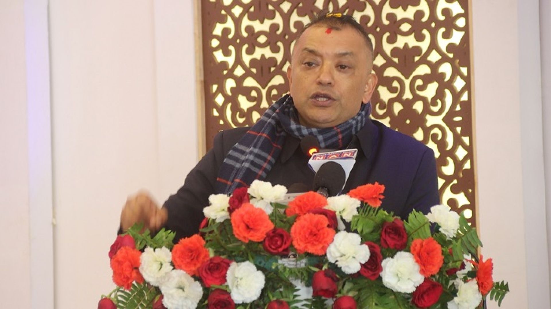 संविधानलाई सही बाटोमा फर्काउन चुनाव अनिवार्य छः गगन थापा
