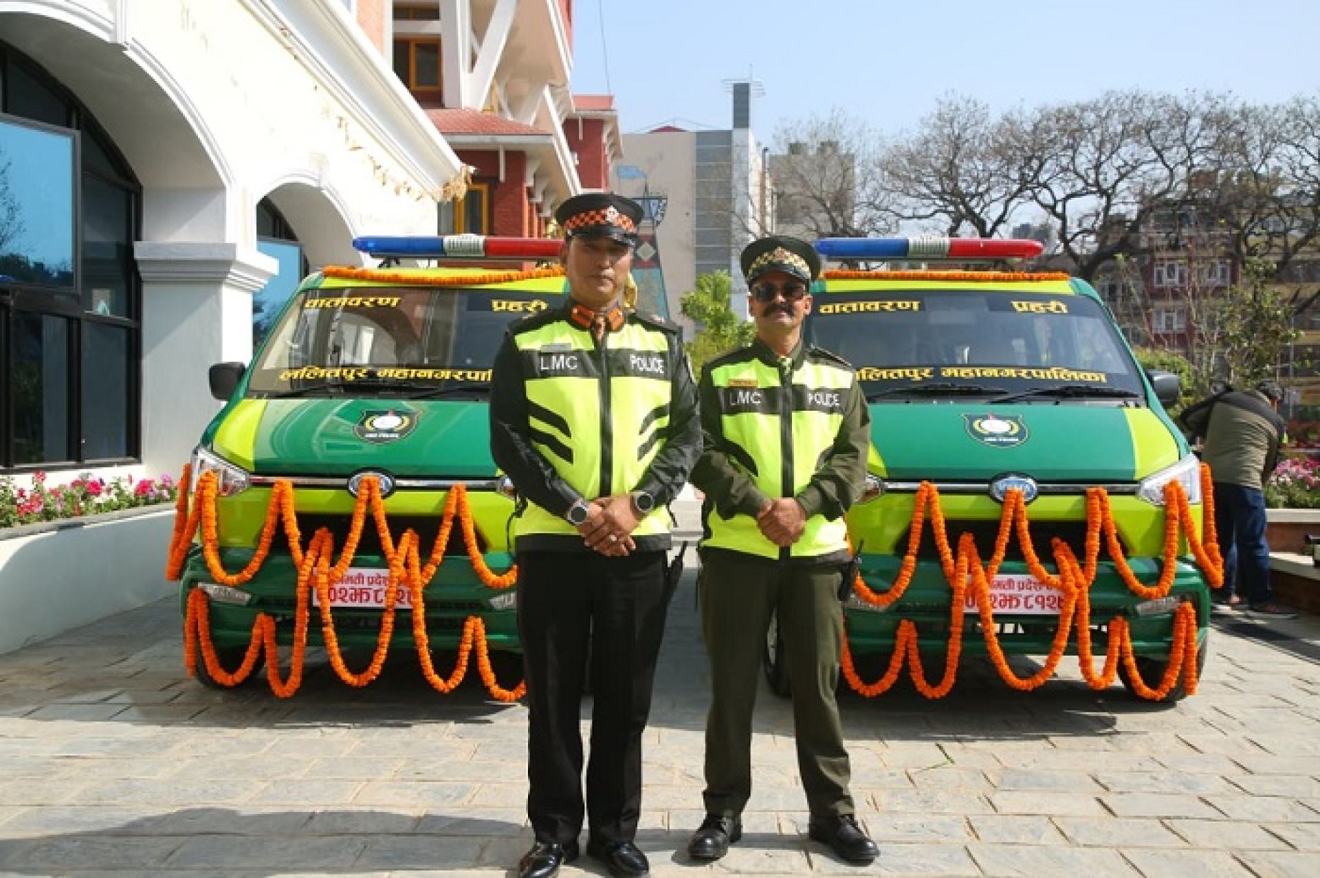 ललितपुर महानगरमा वातावरण प्रहरी एम्बुलेन्स संचालनमा